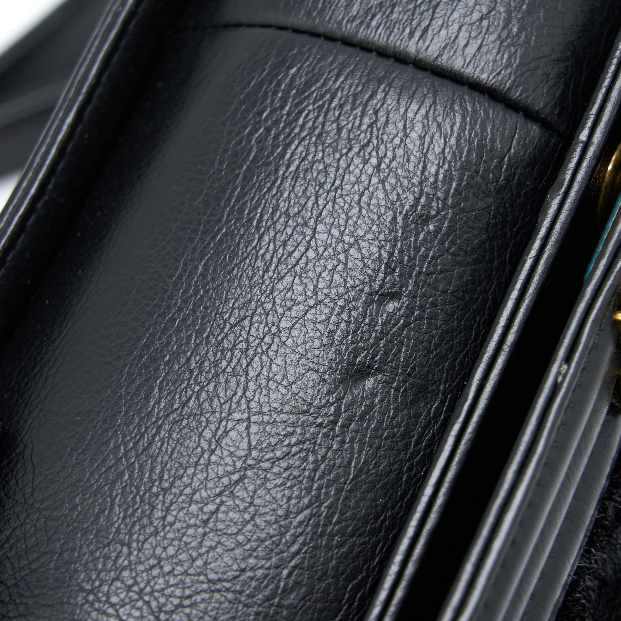 CHANEL MEDIUM BOY BAG GOATHAIR/CALFSKIN BLACK GHW