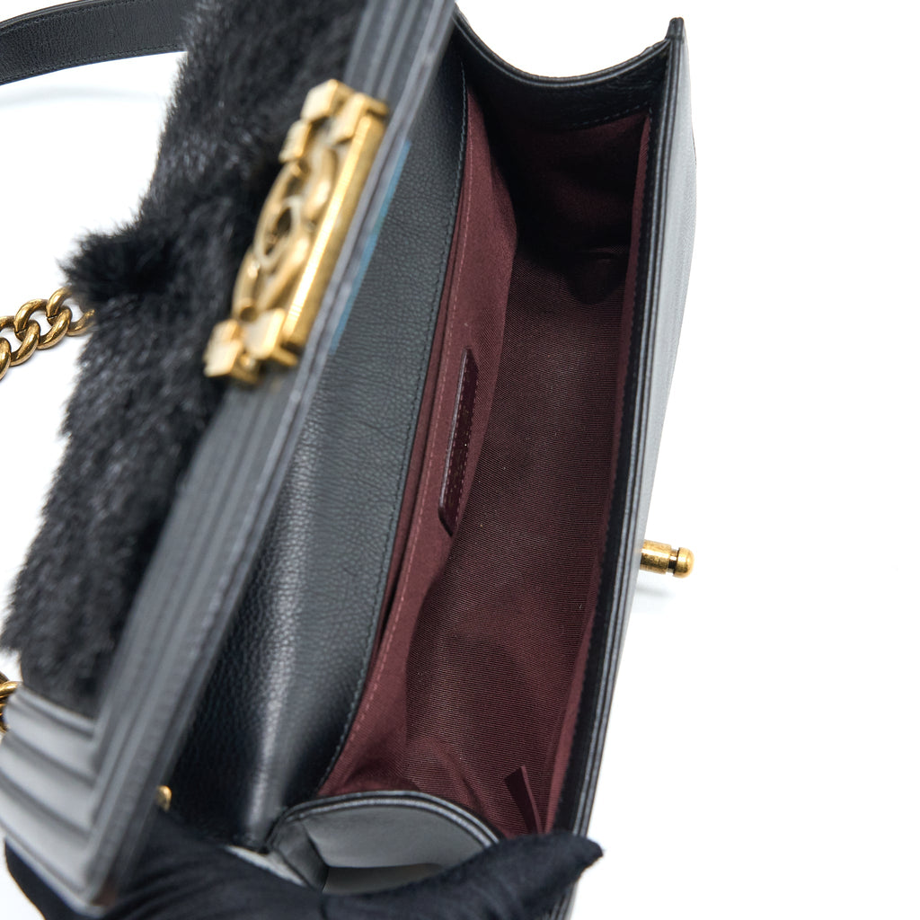 CHANEL MEDIUM BOY BAG GOATHAIR/CALFSKIN BLACK GHW
