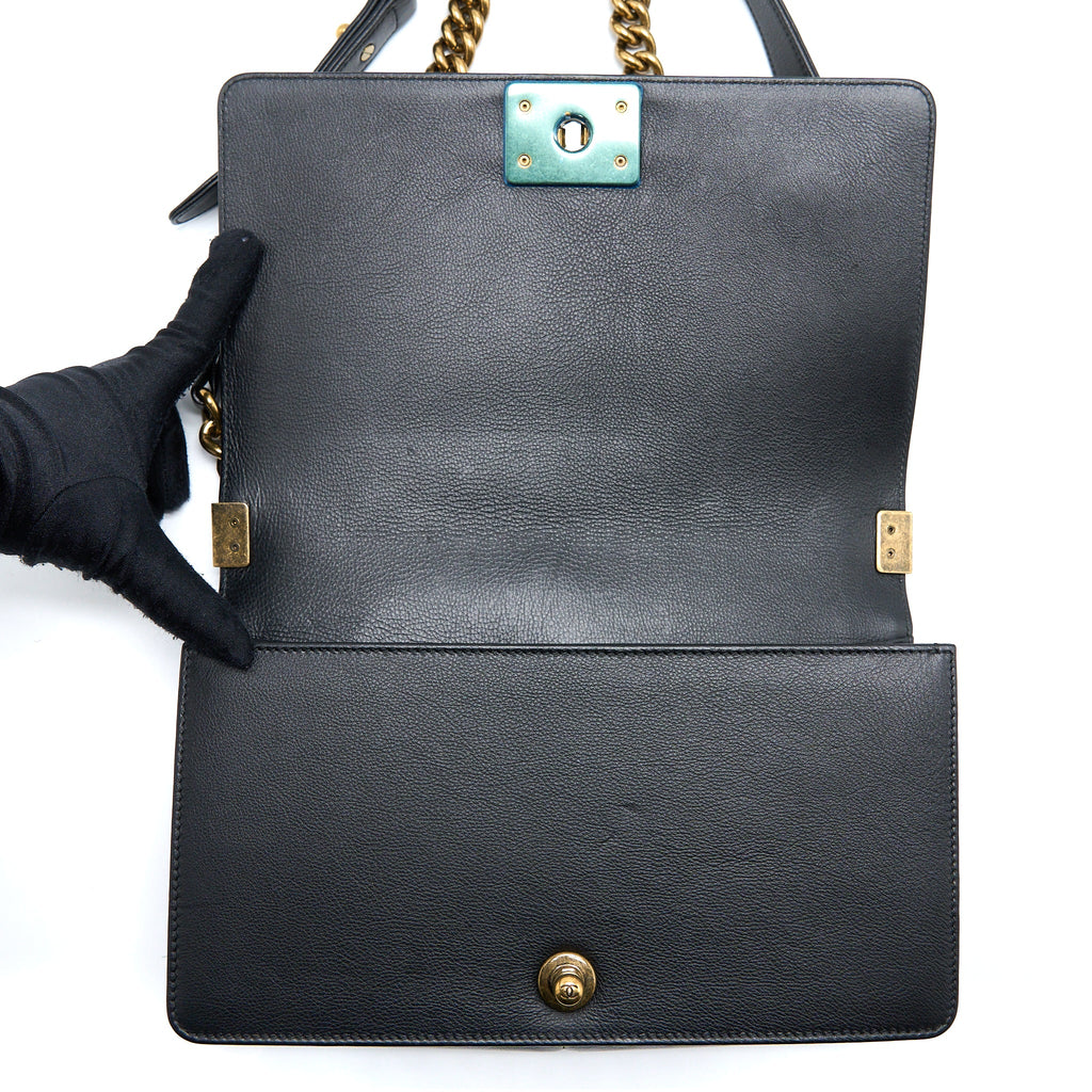 CHANEL MEDIUM BOY BAG GOATHAIR/CALFSKIN BLACK GHW
