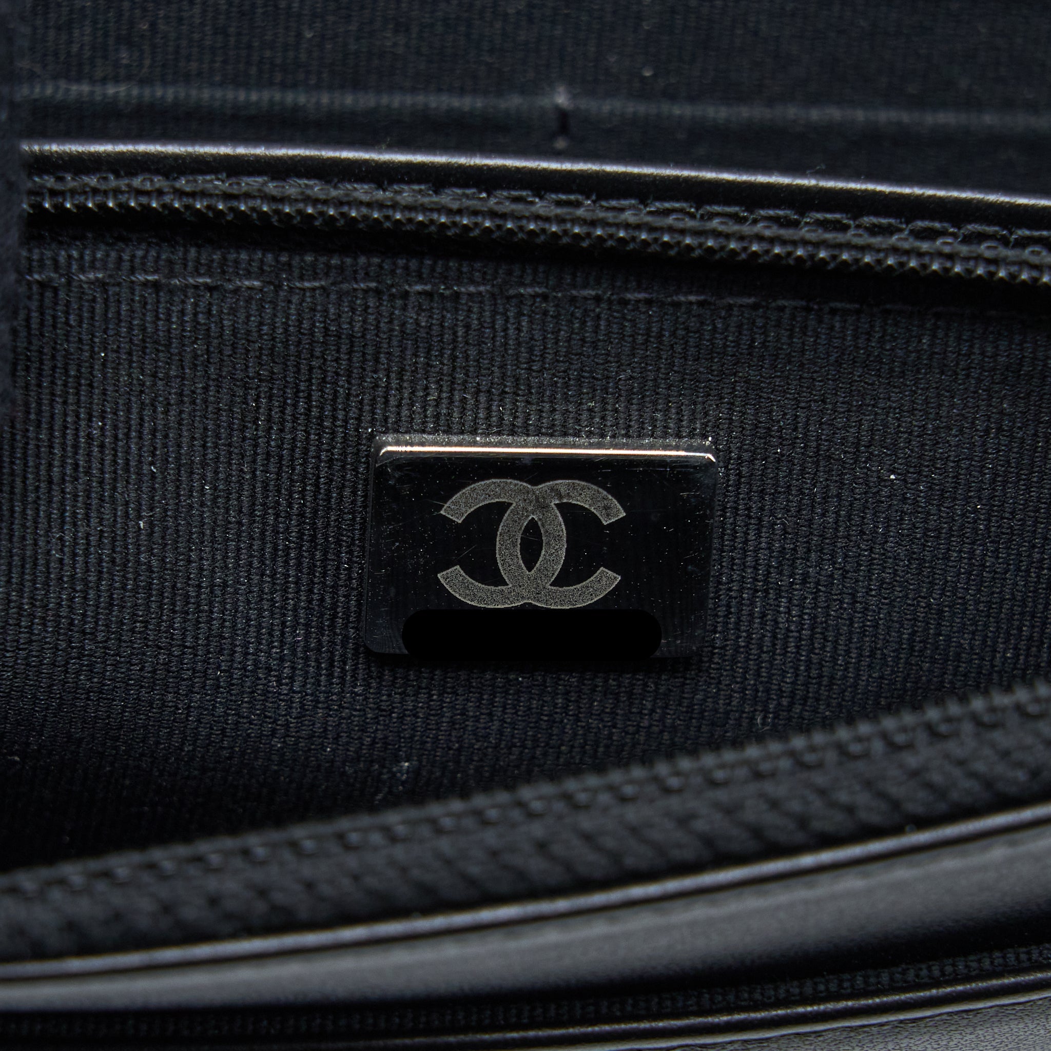 CHANEL BOY WALLET ON CHAIN CAVIAR BLACK RUTHENIUM HARDWARE (MICROCHIP)