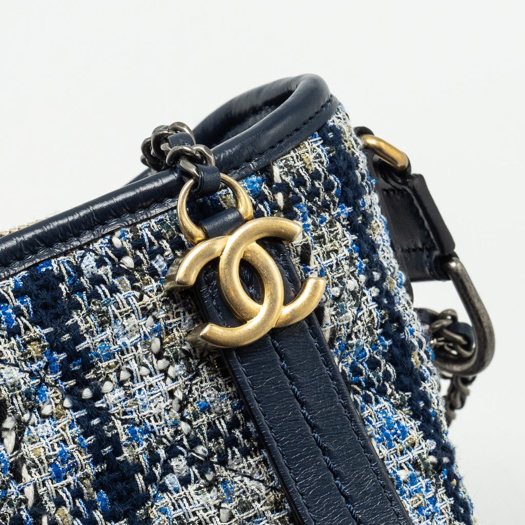 CHANEL SMALL GABRIELLE HOBO BAG TWEED NAVY/MULTICOLOUR WITH MULTICOLOUR HARDWARE