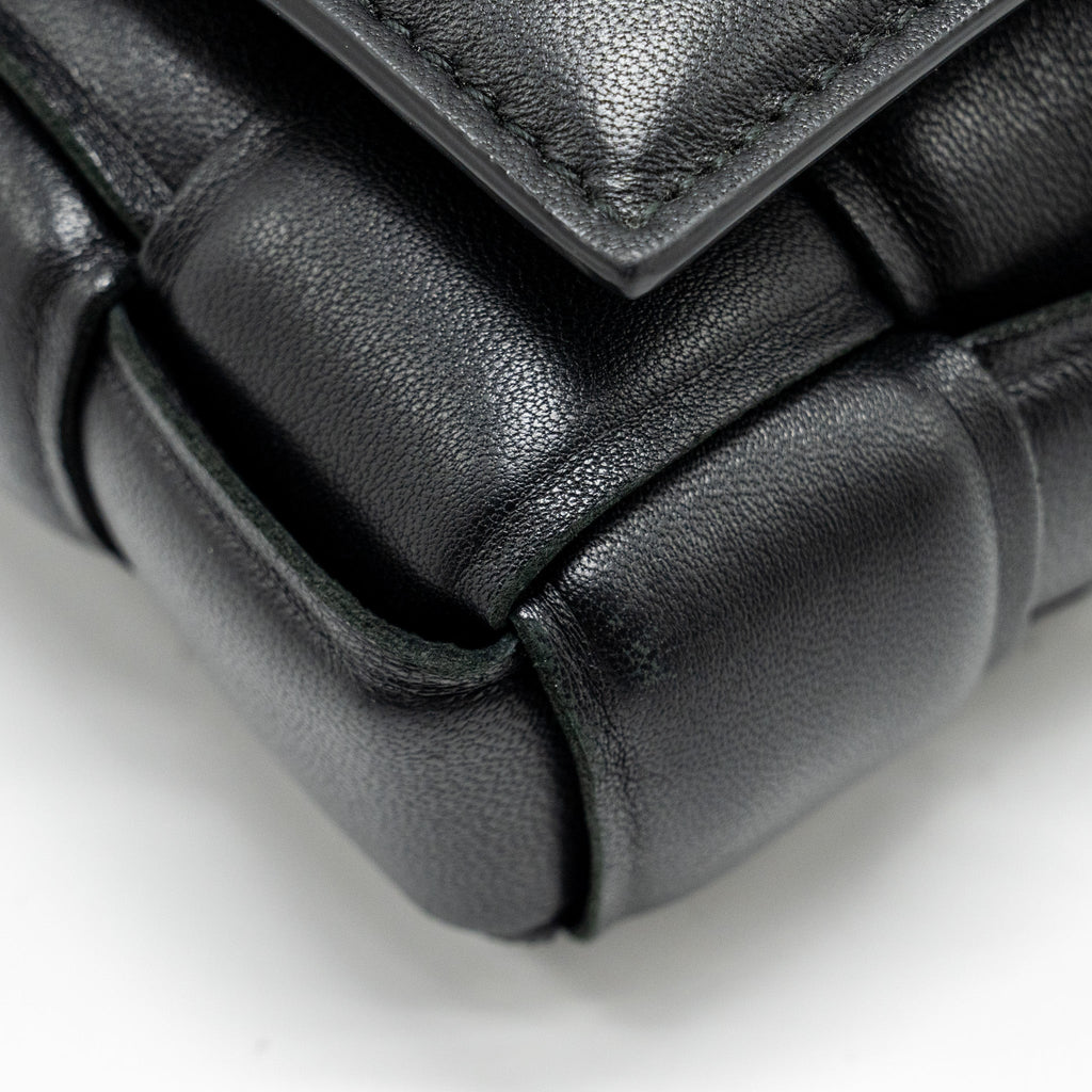 BOTTEGA VENETA SMALL PADDED CASSETTE BAG LAMBSKIN BLACK GHW