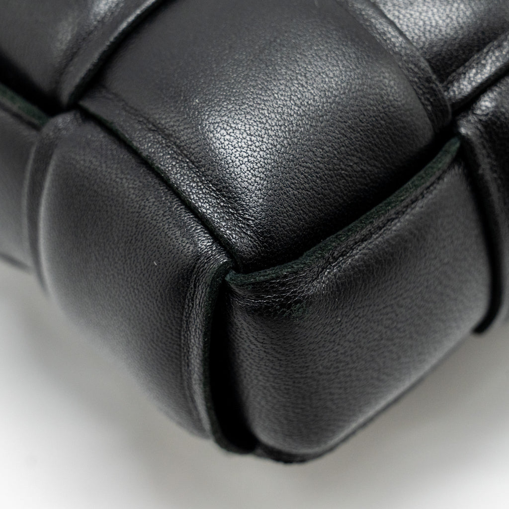 BOTTEGA VENETA SMALL PADDED CASSETTE BAG LAMBSKIN BLACK GHW