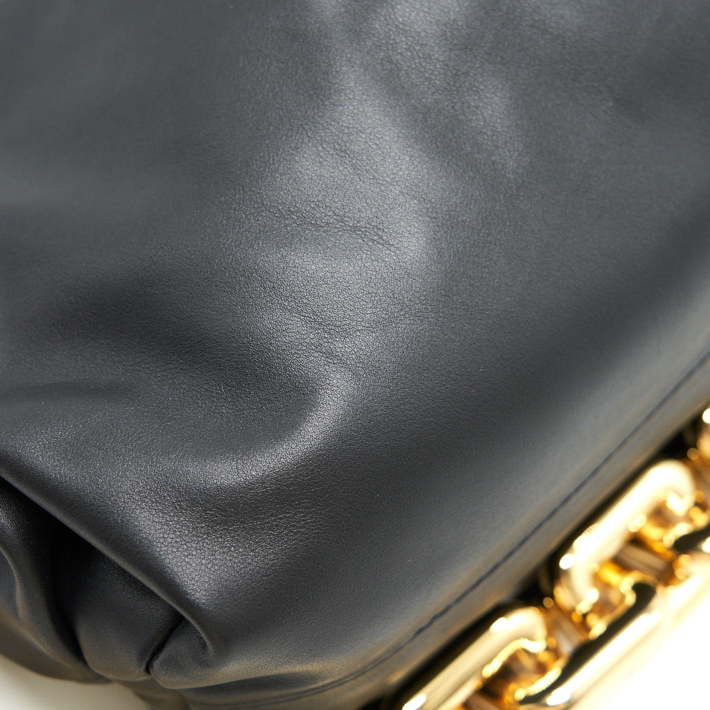 BOTTEGA VENETA CHAIN POUCH BLACK GHW