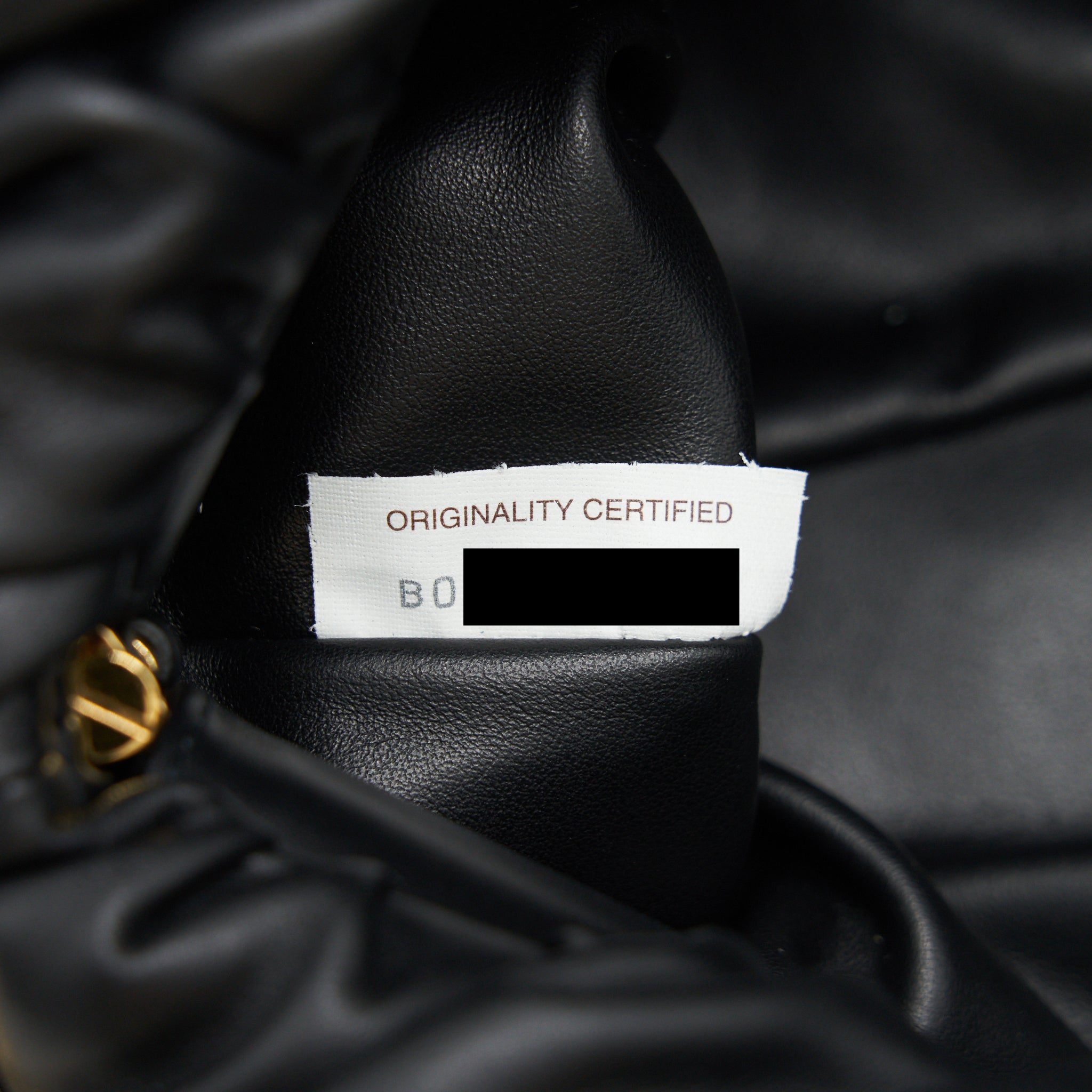 BOTTEGA VENETA CHAIN POUCH BLACK GHW
