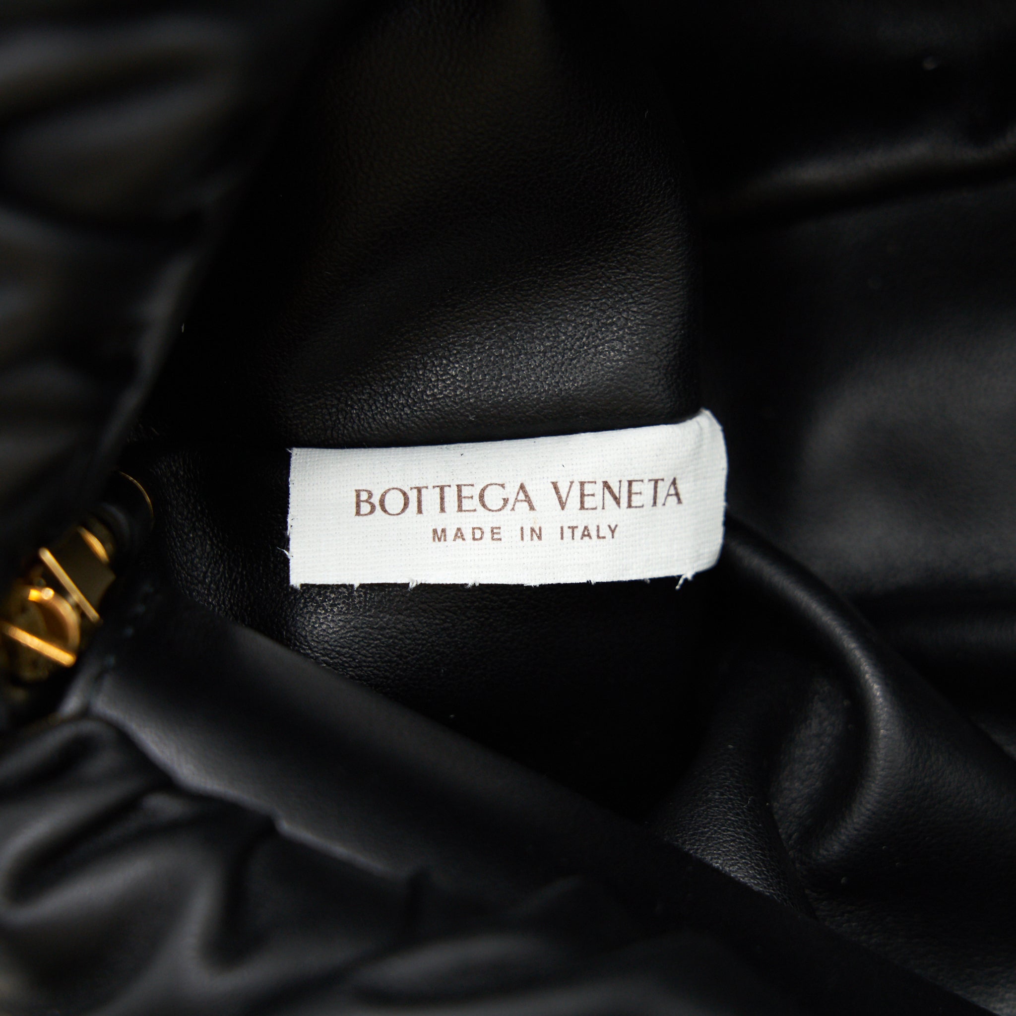 BOTTEGA VENETA CHAIN POUCH BLACK GHW