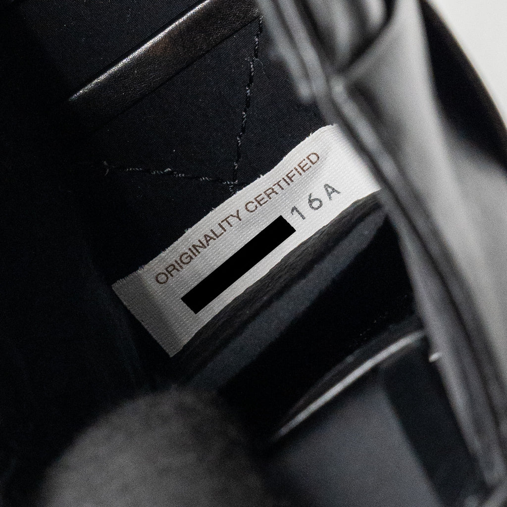 BOTTEGA VENETA SMALL CASSETTE BAG LAMBSKIN BLACK SHW
