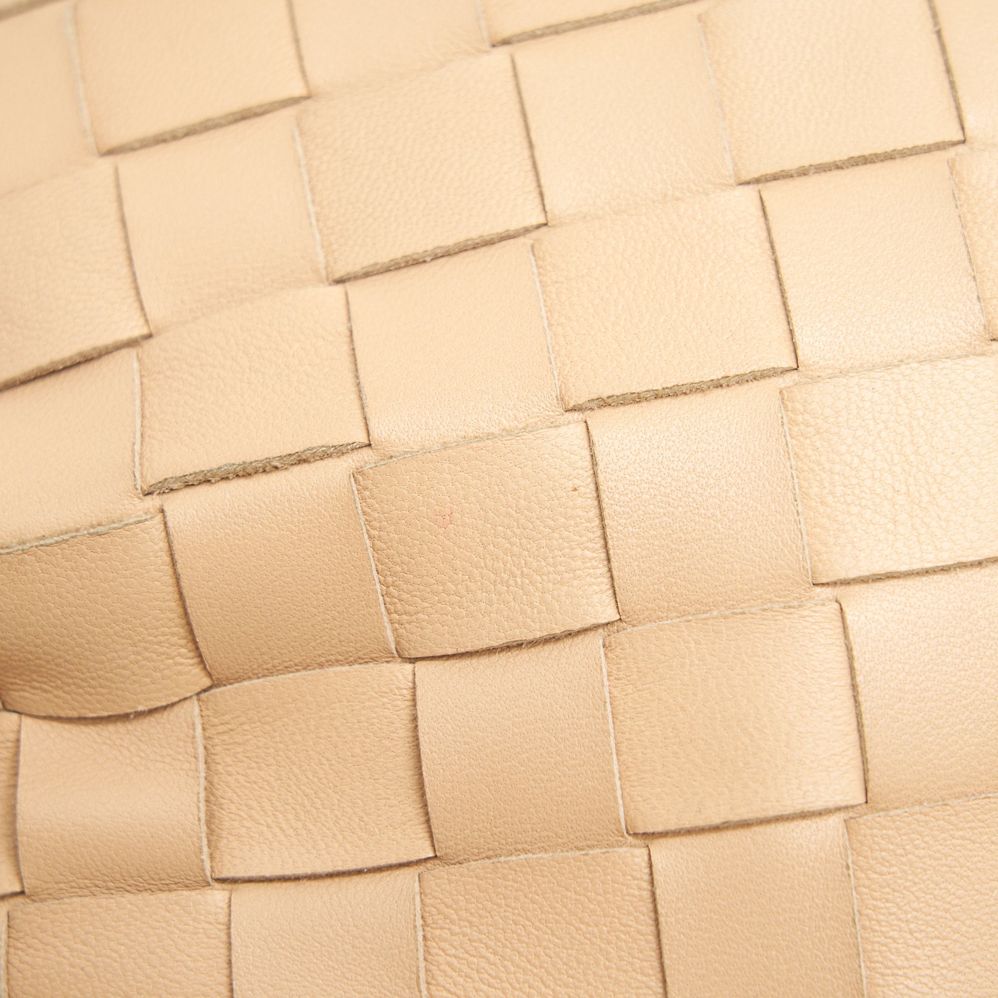 BOTTEGA VENETA THE MINI JODIE IN BEIGE