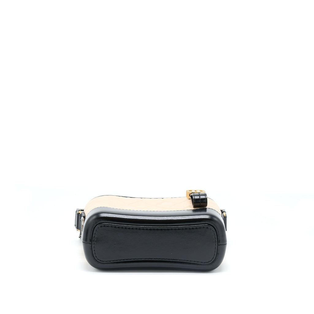 CHANEL SMALL GABRIELLE HOBO BAG AGED CALFSKIN LIGHT BEIGE/BLACK MULTICOLOUR HARDWARE