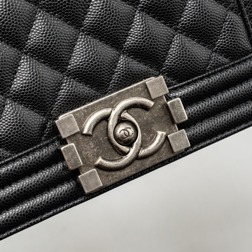 CHANEL SMALL BOY BAG CAVIAR BLACK SHW (MICROCHIP)