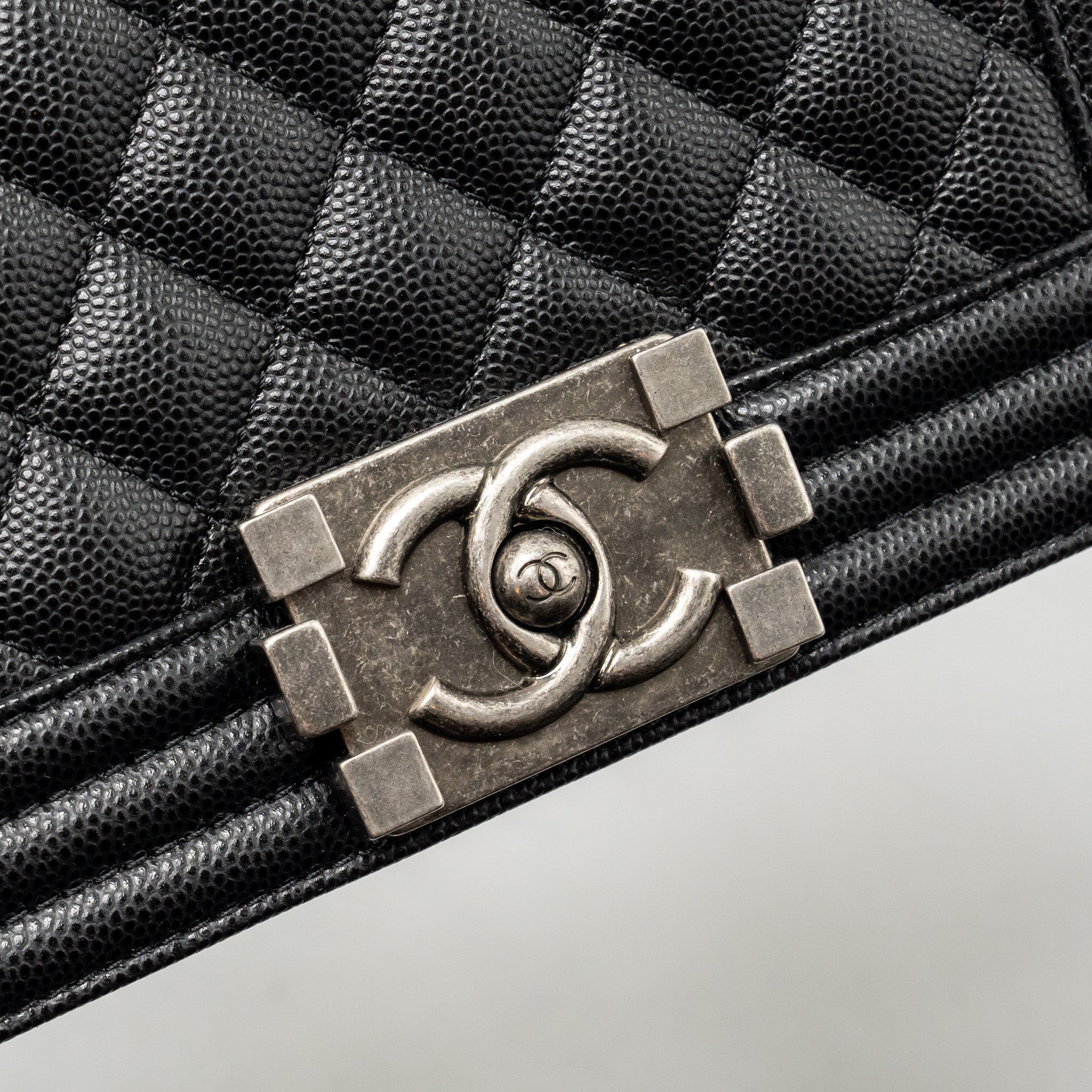 CHANEL SMALL BOY BAG CAVIAR BLACK SHW (MICROCHIP)