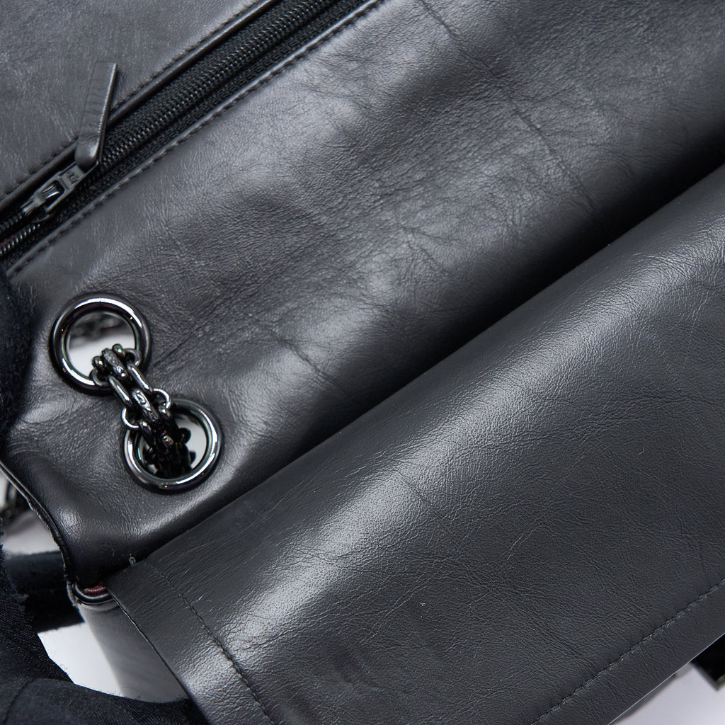 CHANEL 2.55 REISSUE SMALL DOUBLE FLAP BAG CHEVRON AGED CALFSKIN BLACK WITH BLACK HARDWARE