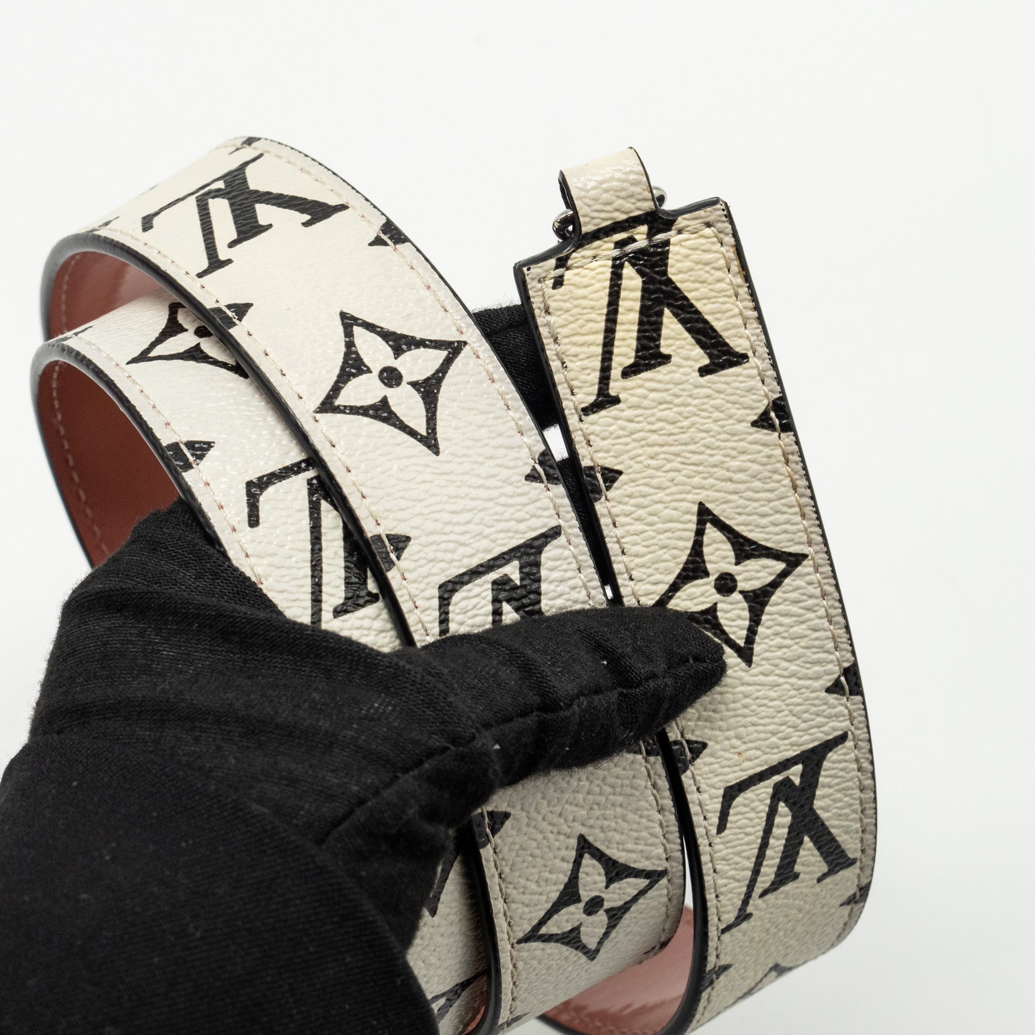 LOUIS VUITTON ALMA BB VERNIS PATENT ROSE BLUSH SHW