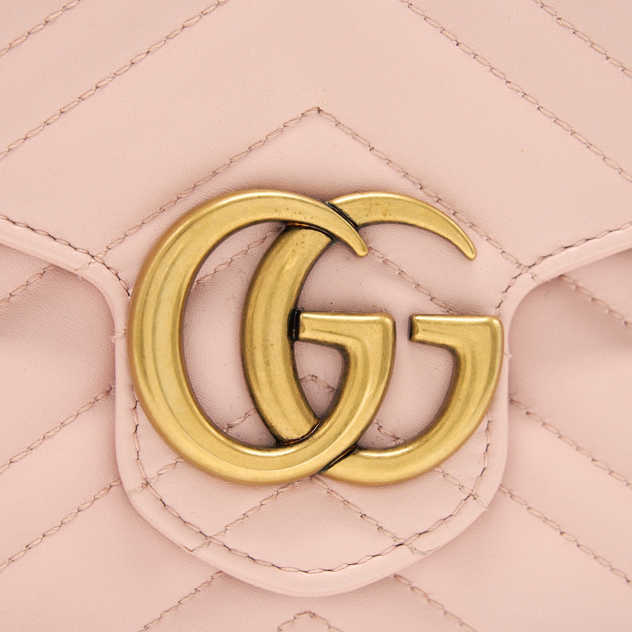 GUCCI GG MARMONT MATELASSE MINI BAG PINK