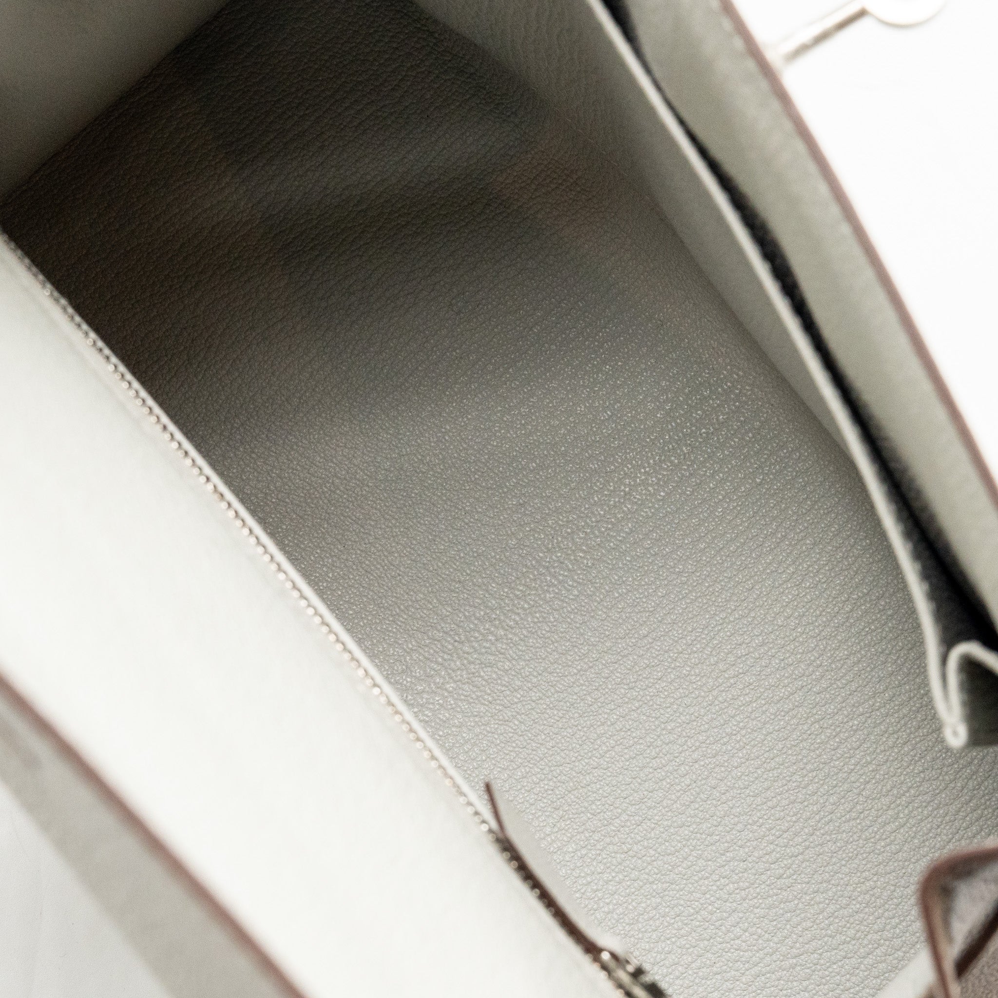 HERMES KELLY 25 SPECIAL ORDER CHÈVRE MYSORE GRIS PERLE/ETOUPE BRUSHED SHW