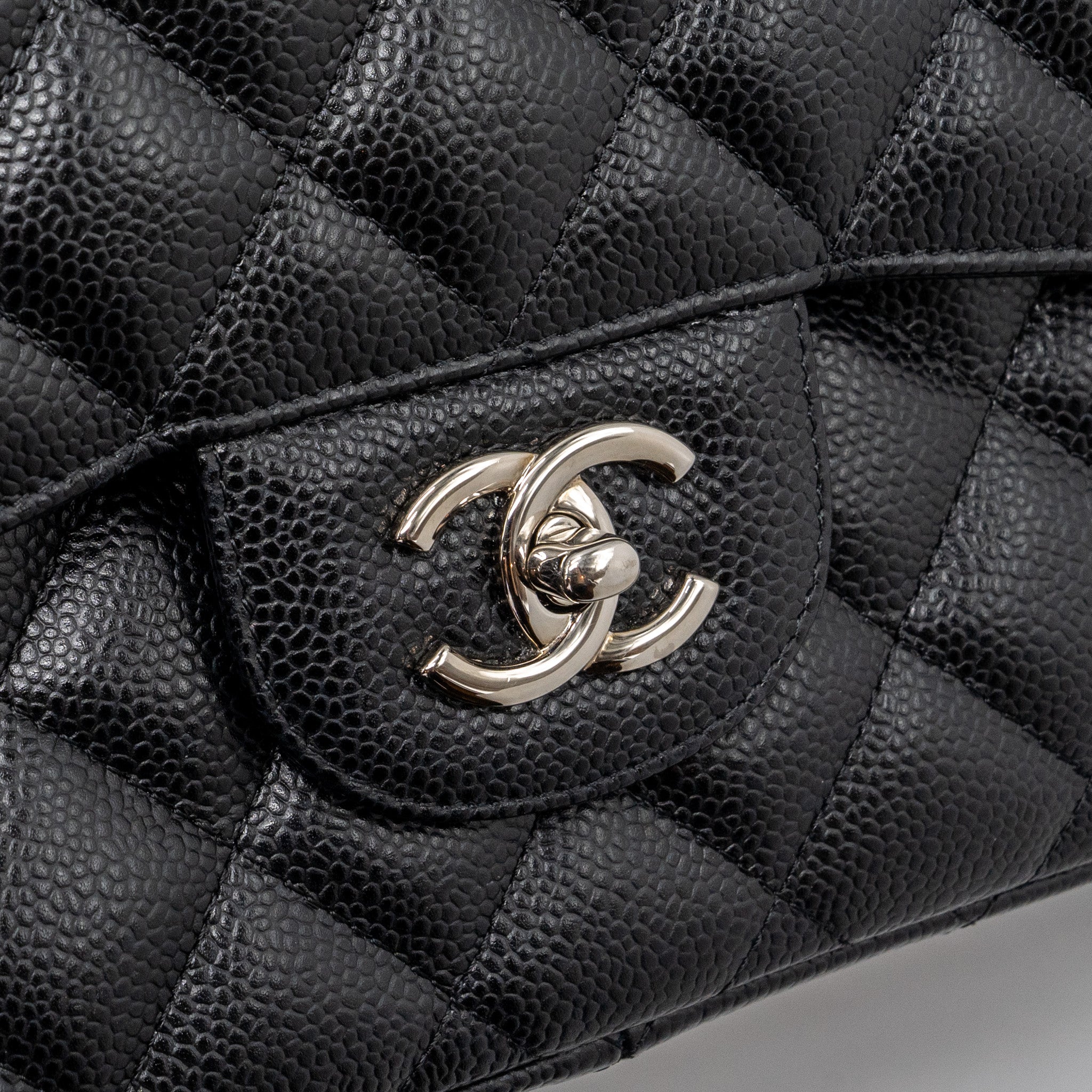 CHANEL JUMBO CLASSIC DOUBLE FLAP CAVIAR BLACK SHW