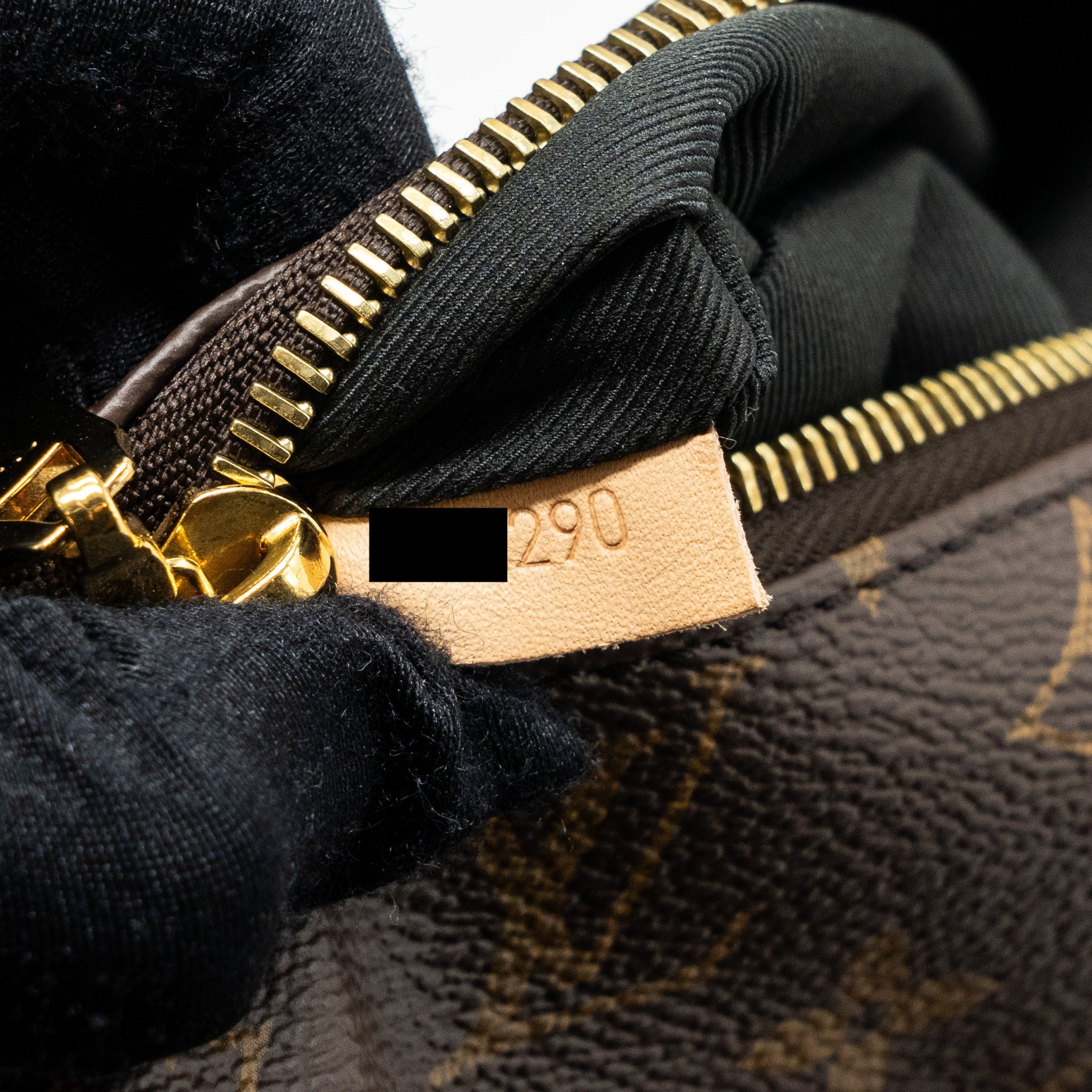 LOUIS VUITTON BUMBAG MONOGRAM CANVAS GHW