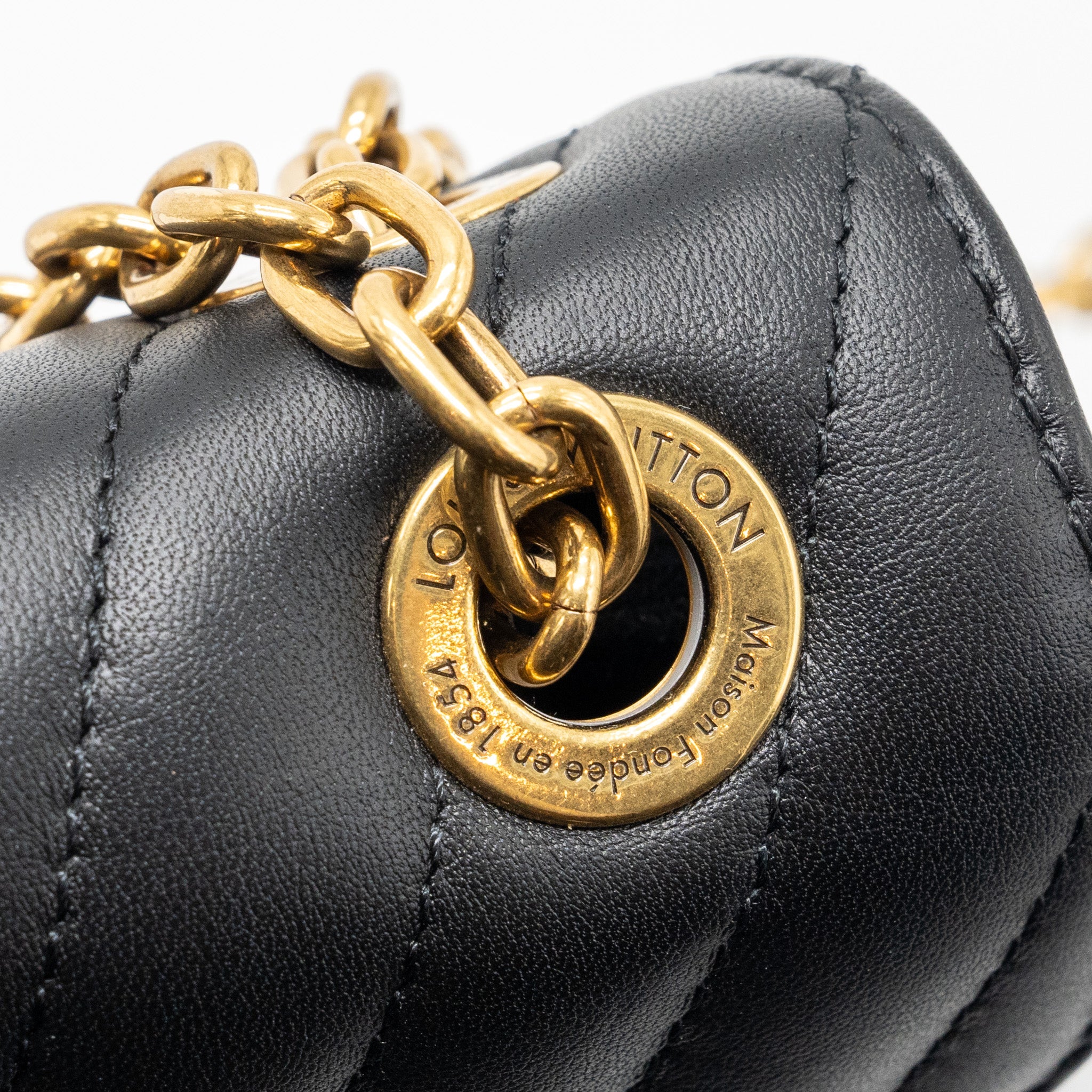 LOUIS VUITTON NEW WAVE PM CHAIN BAG CALFSKIN BLACK GHW (NEW VERSION)