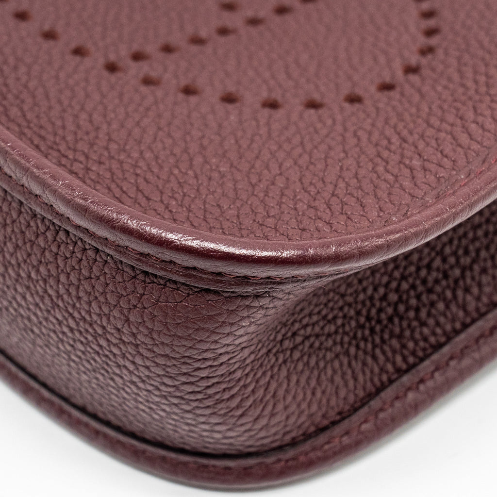 HERMES MINI EVELYNE TAURILLON MAURICE BORDEAUX GHW