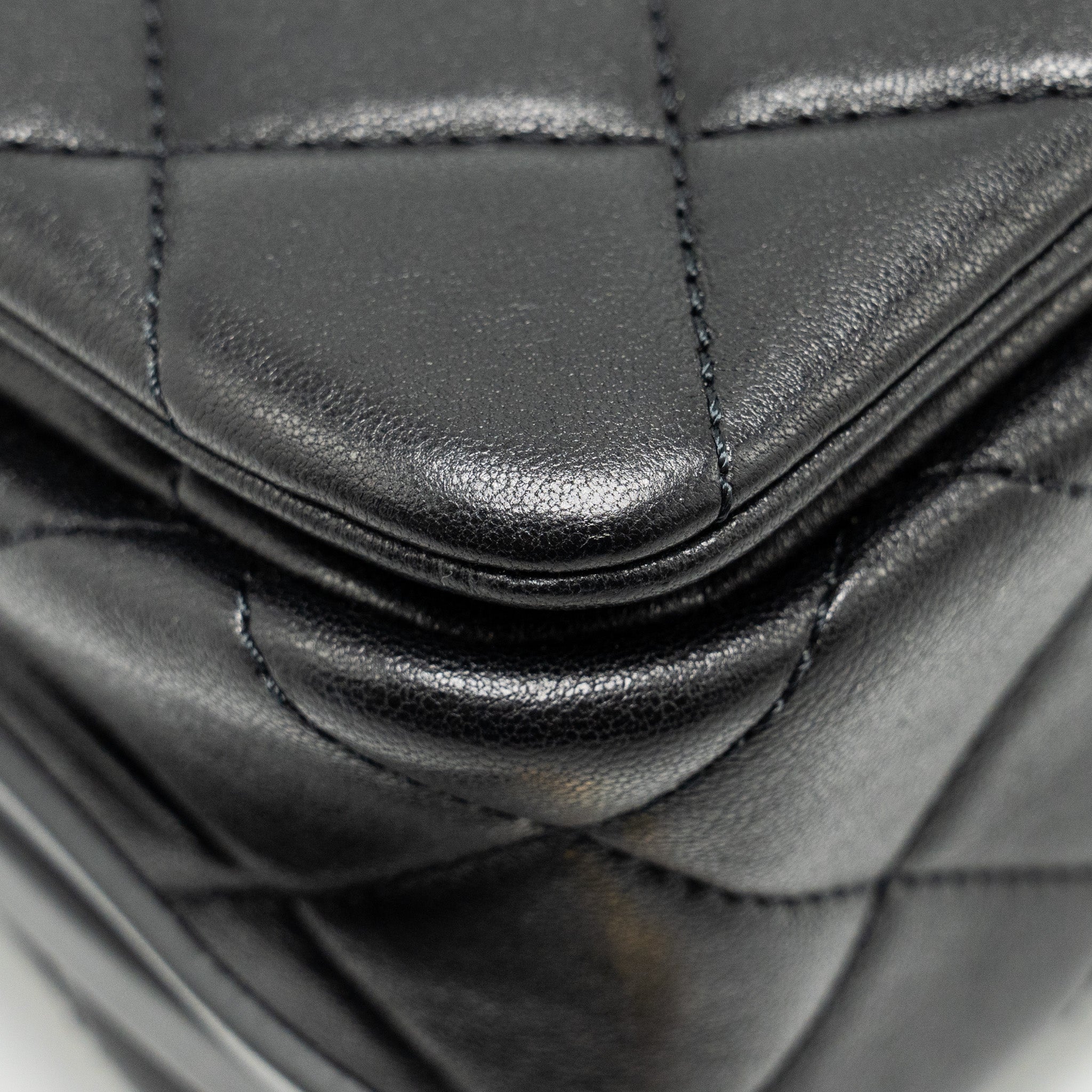 CHANEL 23B DETAIL CHAINS QUILTED FLAP BAG LAMBSKIN BLACK GHW(MICROCHIP)