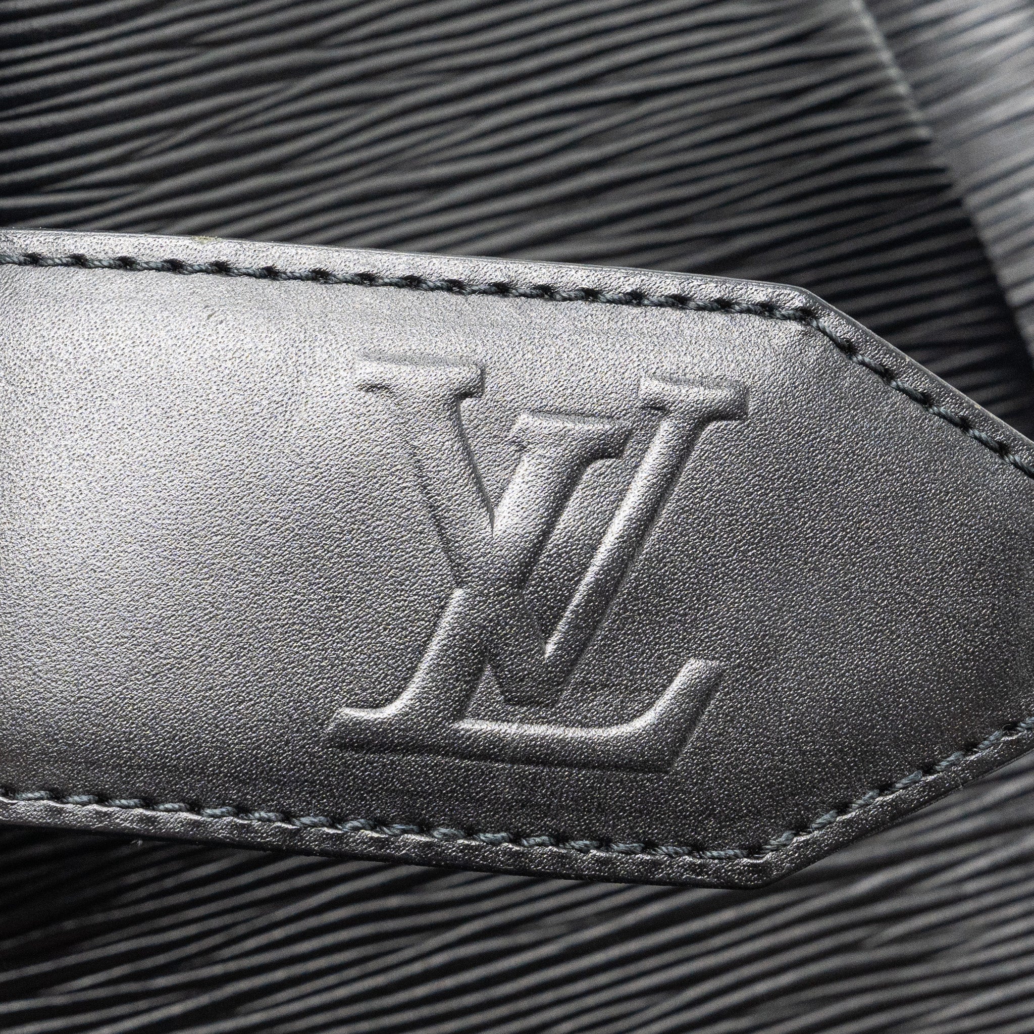 LOUIS VUITTON VINTAGE SAC SEAU BUCKET CROSSBODY BADGE EPI BLACK SHW