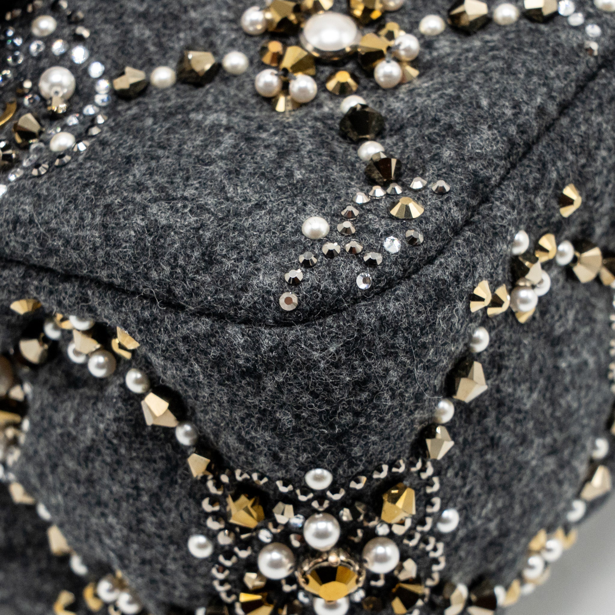 CHANEL 21A PEARL STRASS CRYSTAL MEDIUM CLASSIC DOUBLE FLAP BAG FABRIC GREY LGHW