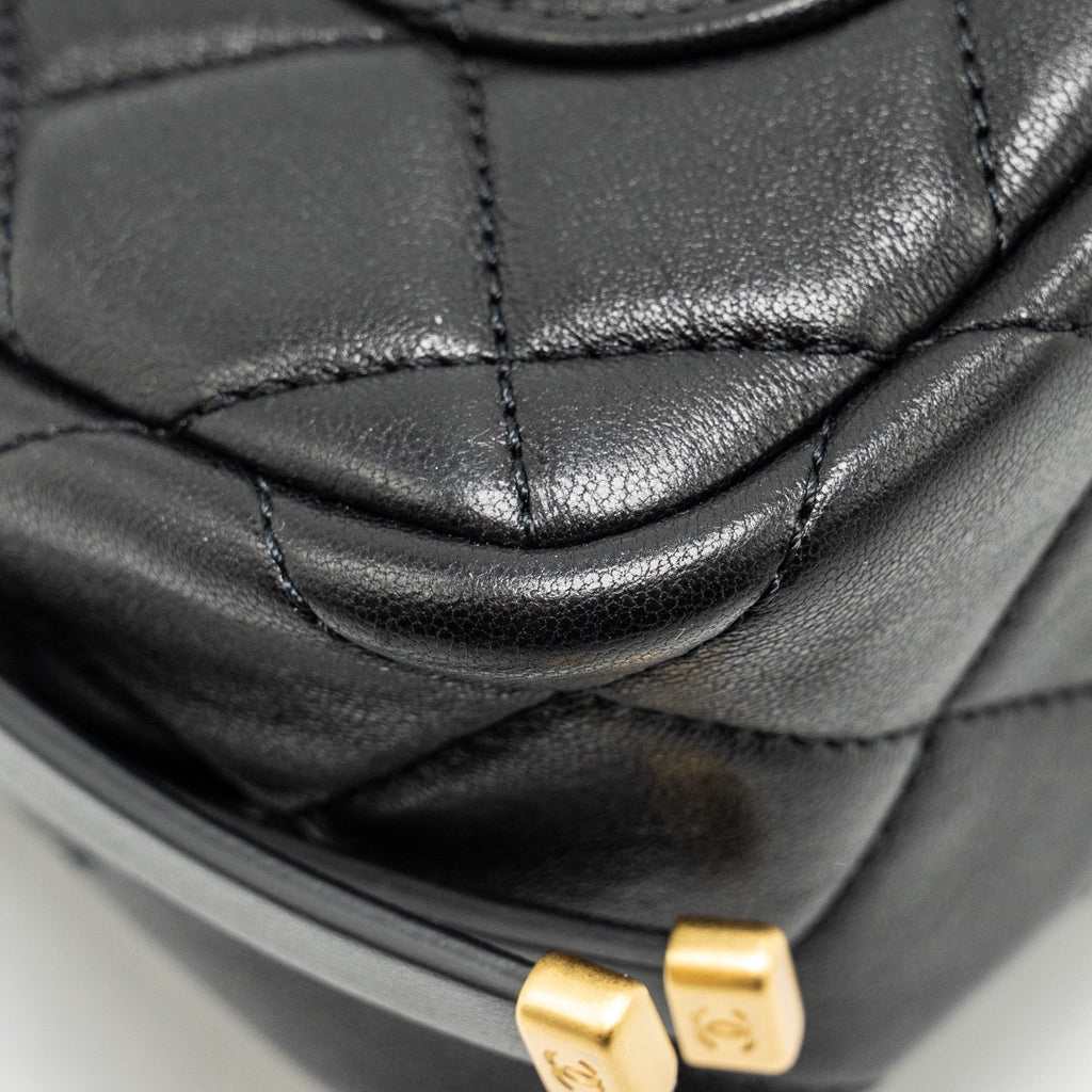 CHANEL 23B DETAIL CHAINS QUILTED FLAP BAG LAMBSKIN BLACK GHW(MICROCHIP)