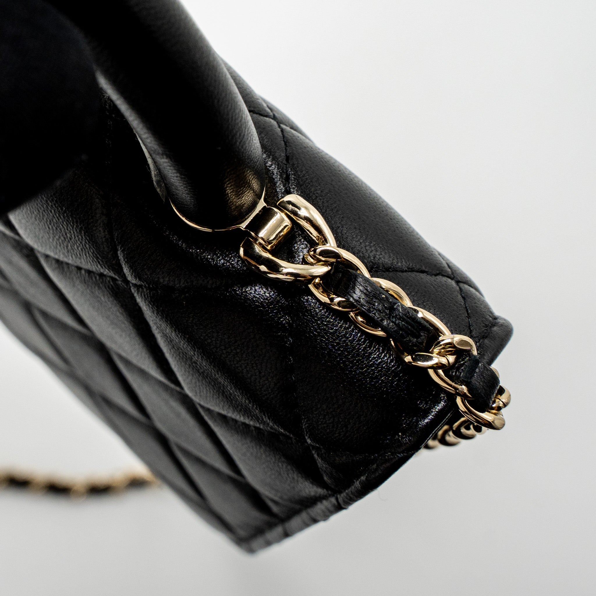 CHANEL LEATHER TOP HANDLE WALLET ON CHAIN LAMBSKIN BLACK LGHW (MICROCHIP)