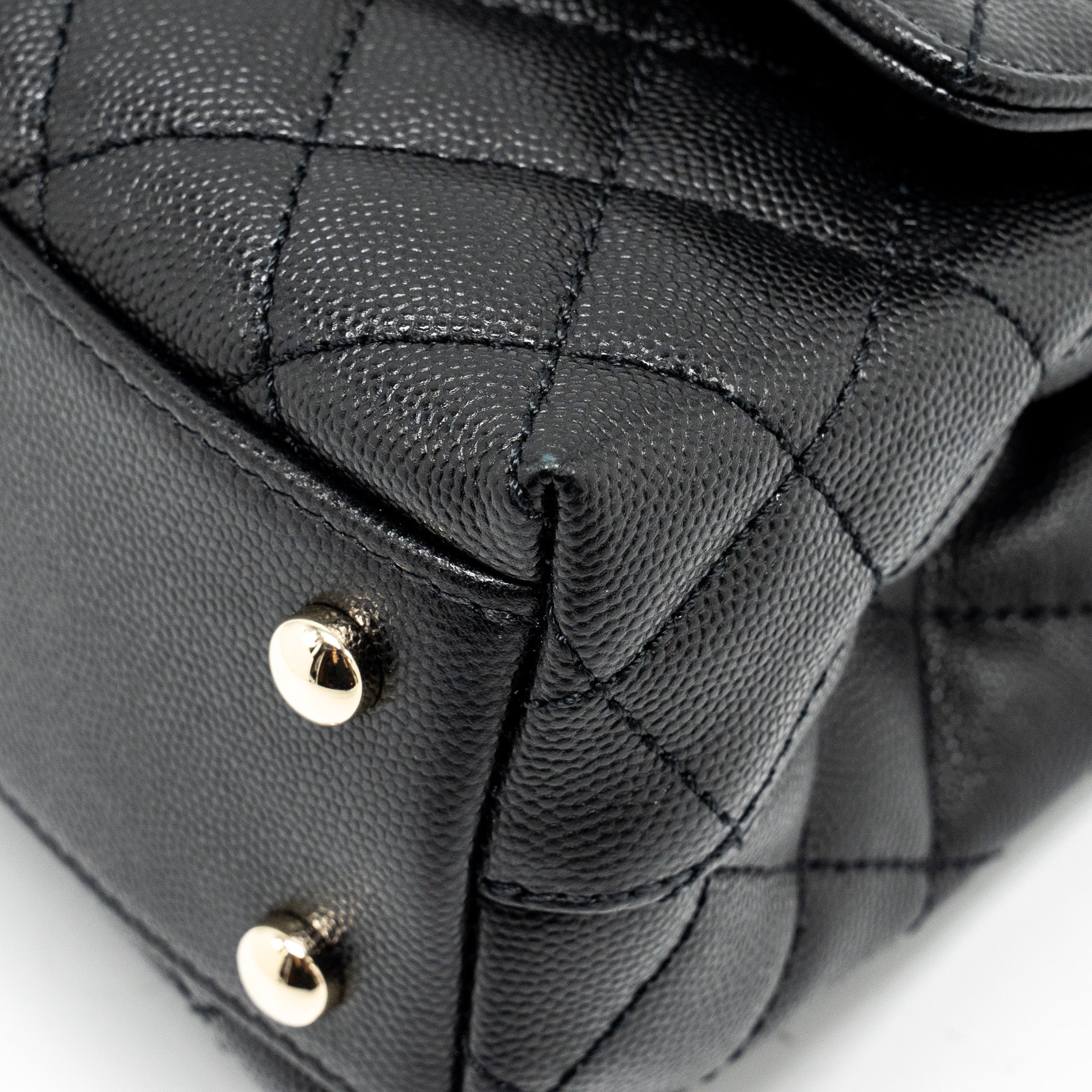 CHANEL SMALL COCO HANDLE CAVIAR BLACK LGHW (MICROCHIP)