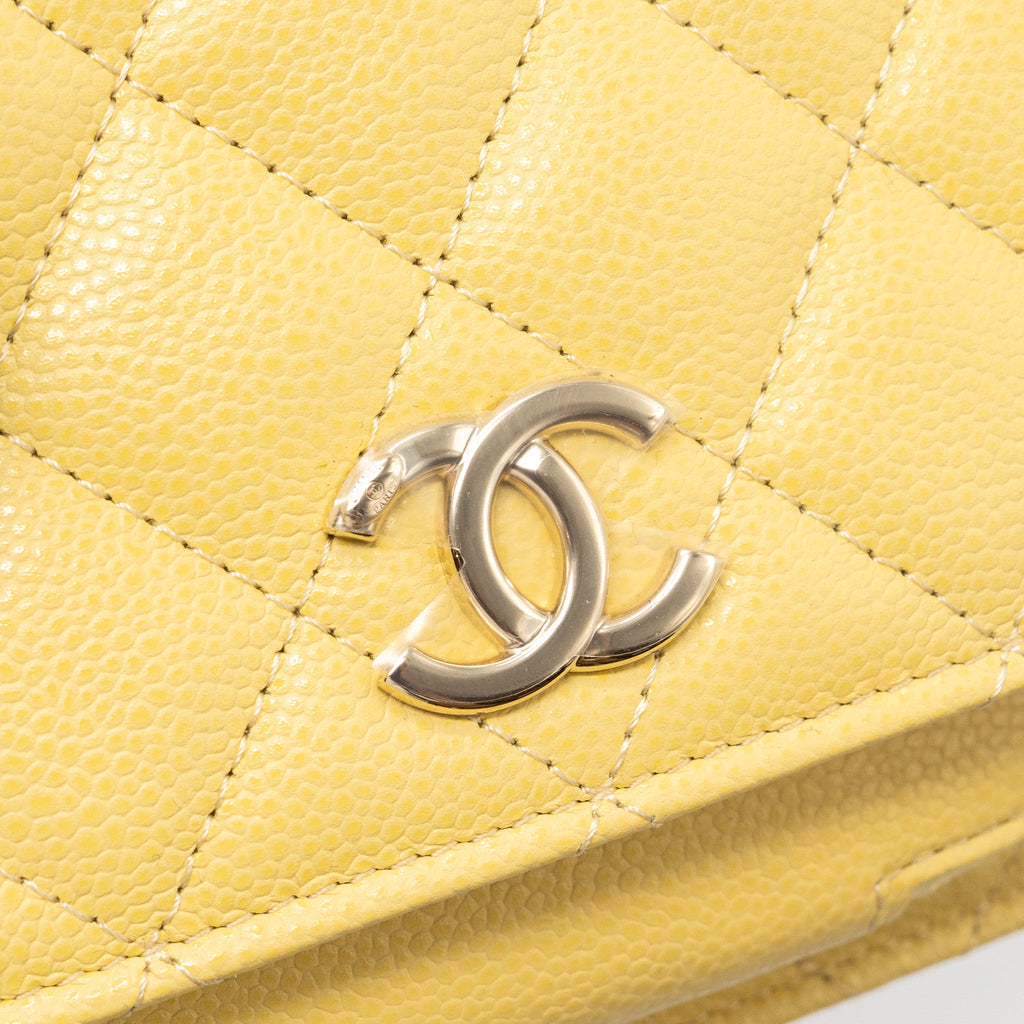 CHANEL MINI BUSINESS AFFINITY WALLET ON CHAIN CAVIAR YELLOW LGHW (MICROCHIP)