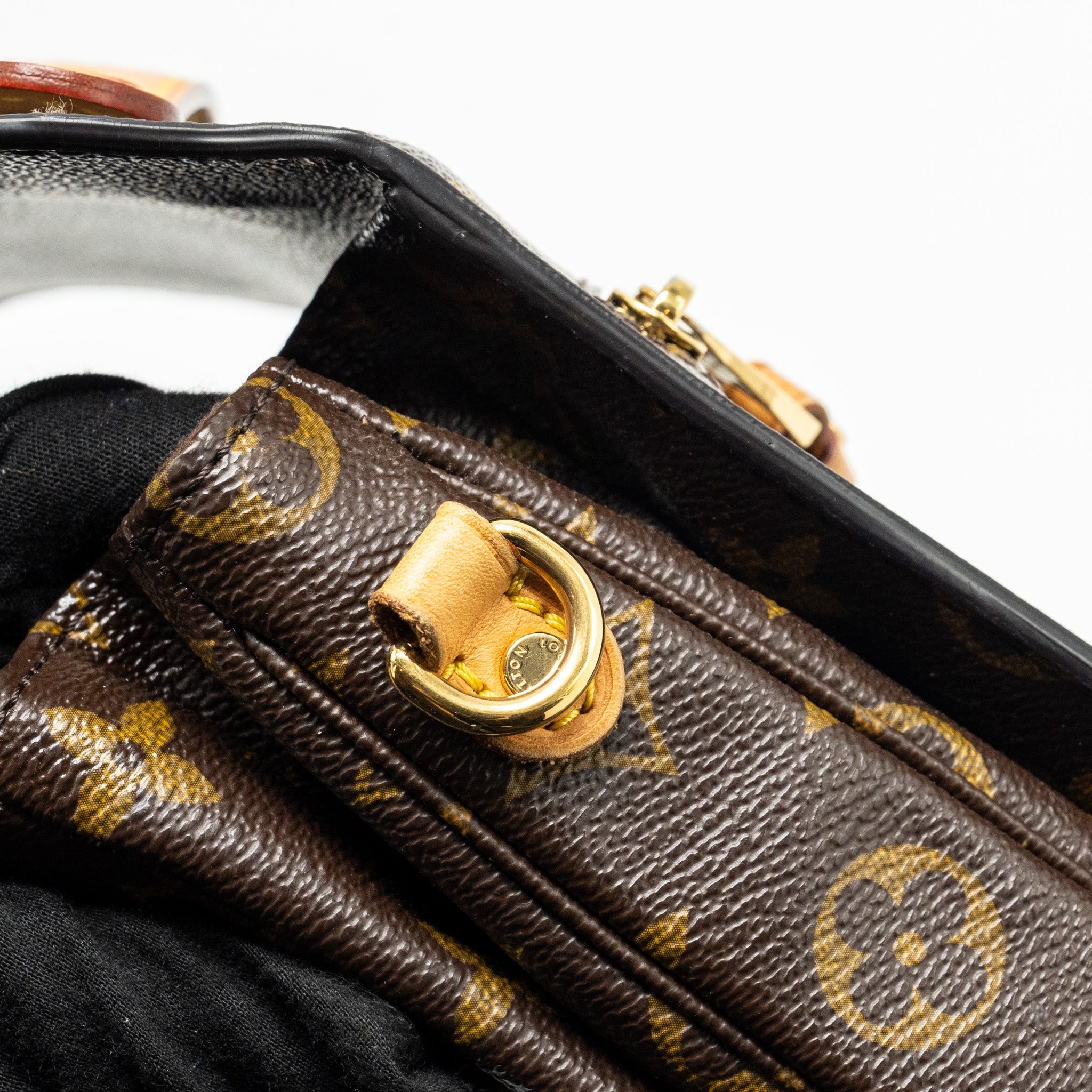 LOUIS VUITTON POCHETTE MÉTIS MONOGRAM CANVAS GHW