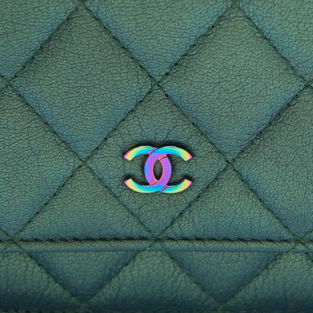 CHANEL CLASSIC WALLET ON CHAIN GOATSKIN IRIDESCENT GREEN RAINBOW HARDWARE