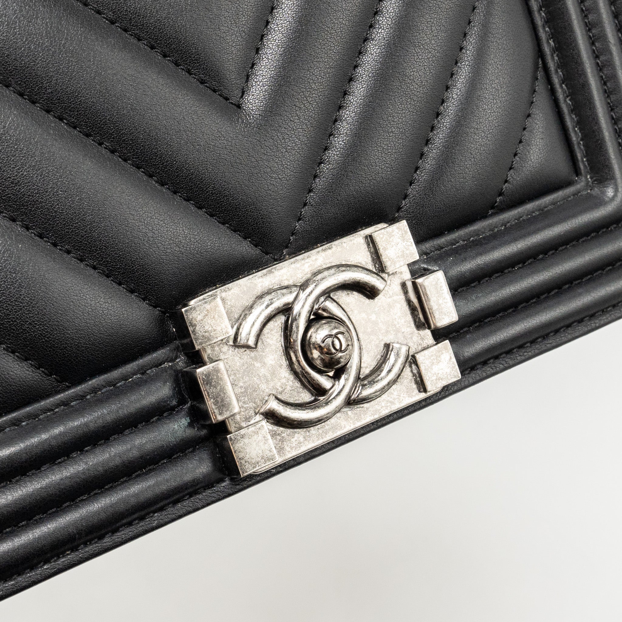 CHANEL SMALL BOY BAG LAMBSKIN BLACK RUTHENIUM SHW