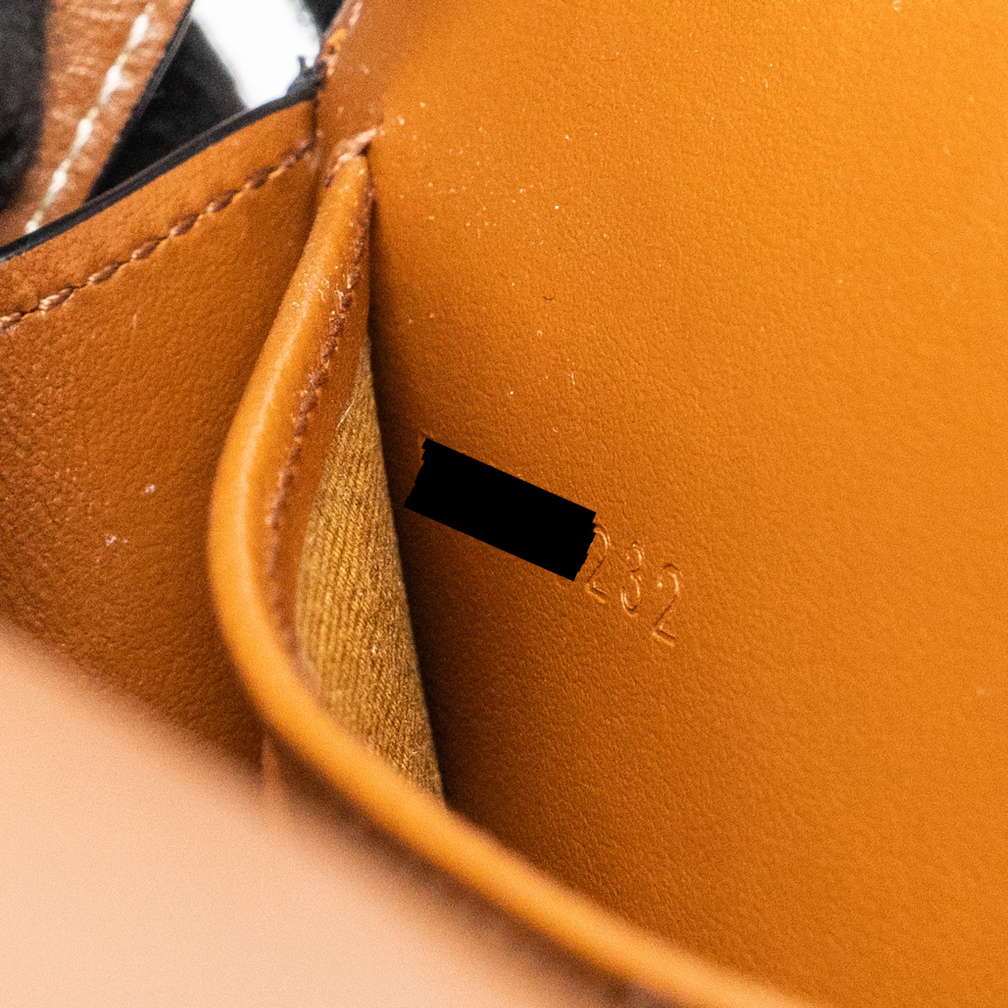 CELINE WALLET ON STRAP TRIOMPHE CANVAS / LEATHER TAN GHW