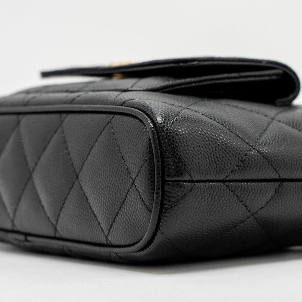 CHANEL FOLD FLAP VANITY CLUTCH WITH CHAIN CAVIAR BLACK GHW (MICROCHIP)