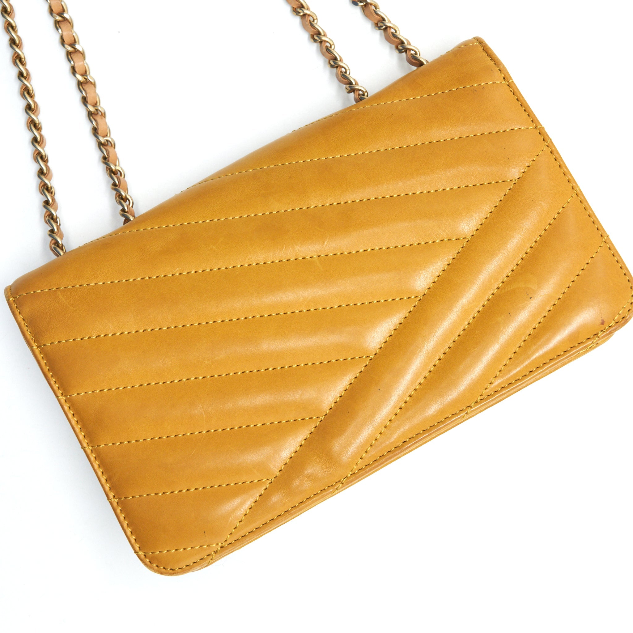 CHANEL CHEVRON ENVELOPE FLAP BAG WITH CHAIN IN YELLOW GHW