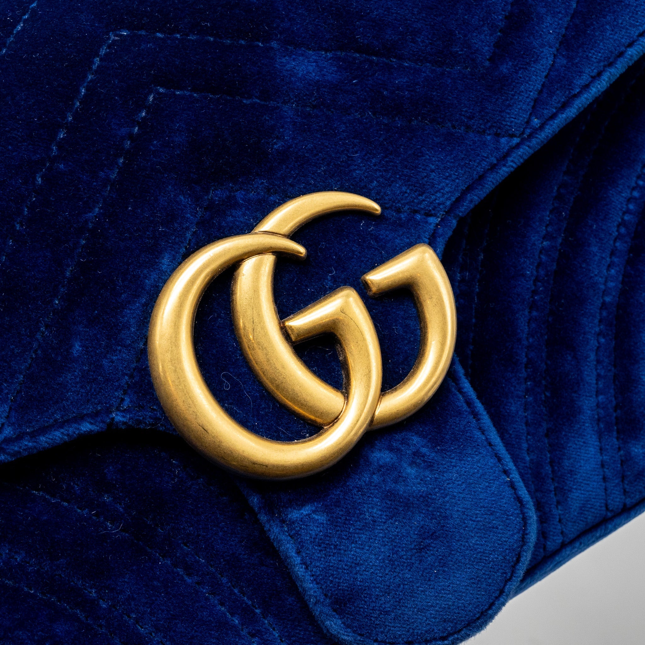 GUCCI SMALL GG MARMONT SHOULDER BAG VELVET BLUE GHW
