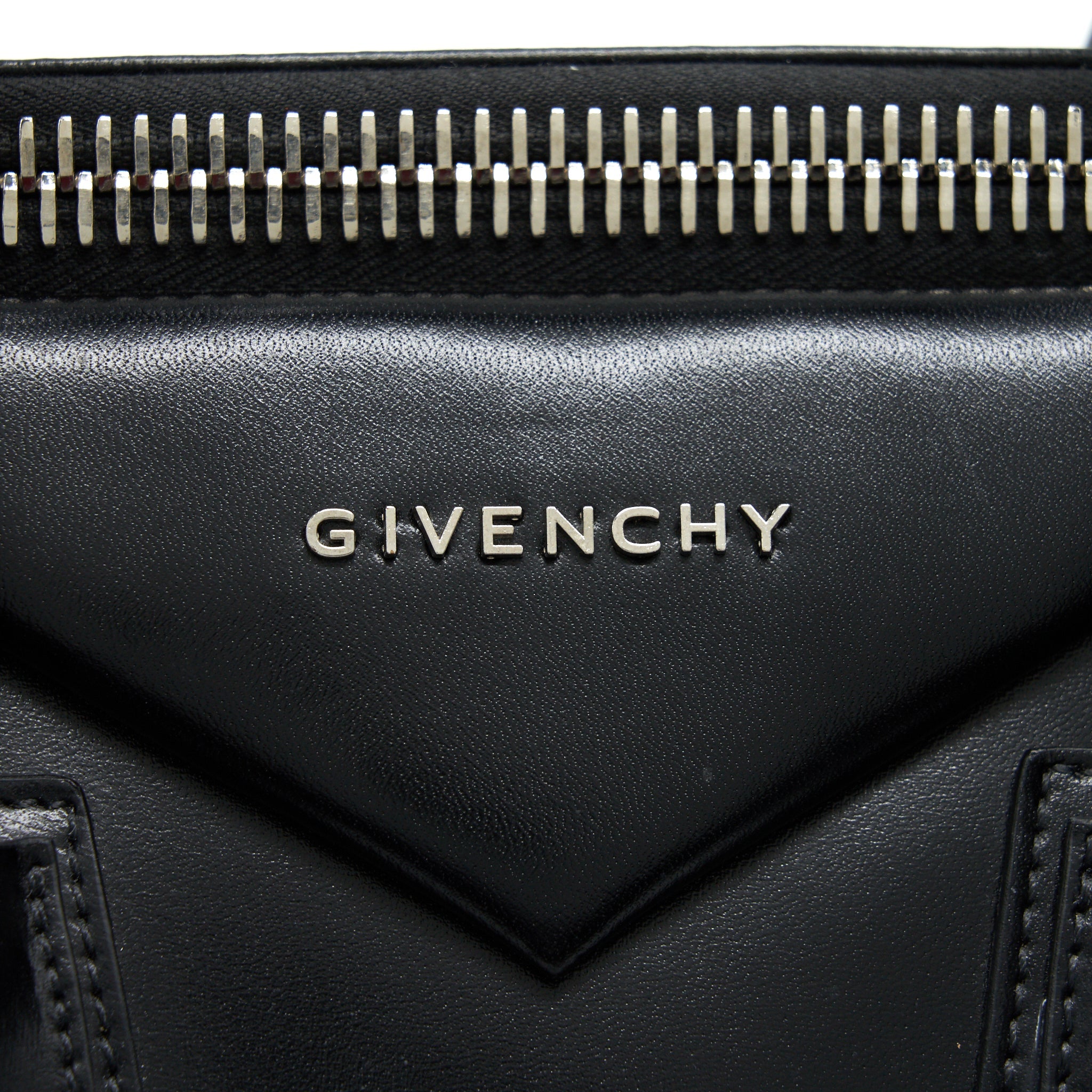 GIVENCHY ANTIGONA MEDIUM BLACK