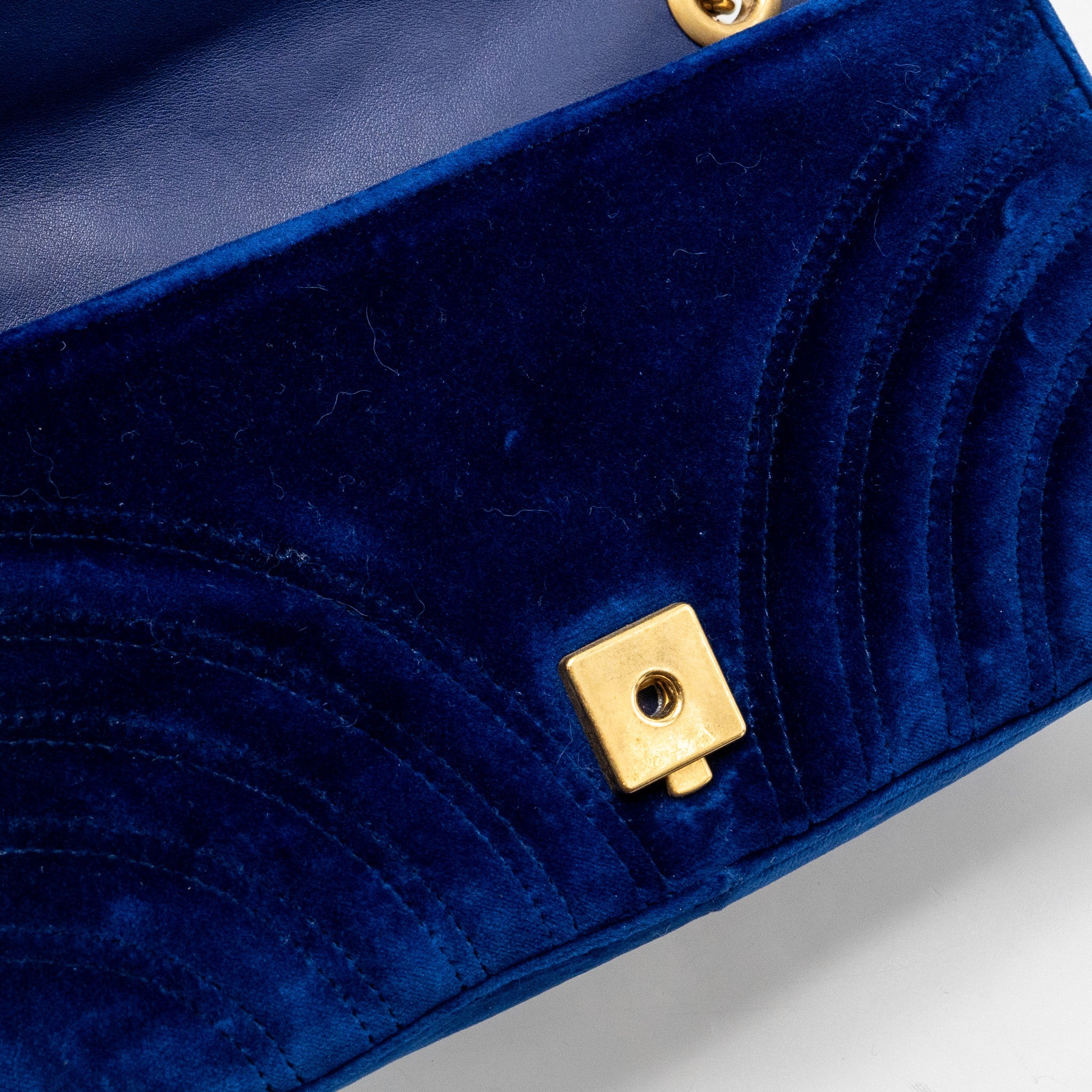 GUCCI SMALL GG MARMONT SHOULDER BAG VELVET BLUE GHW