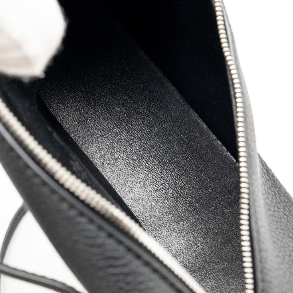 LORO PIANA EXTRA POCKET L19 GRAINED CALFSKIN BLACK SHW