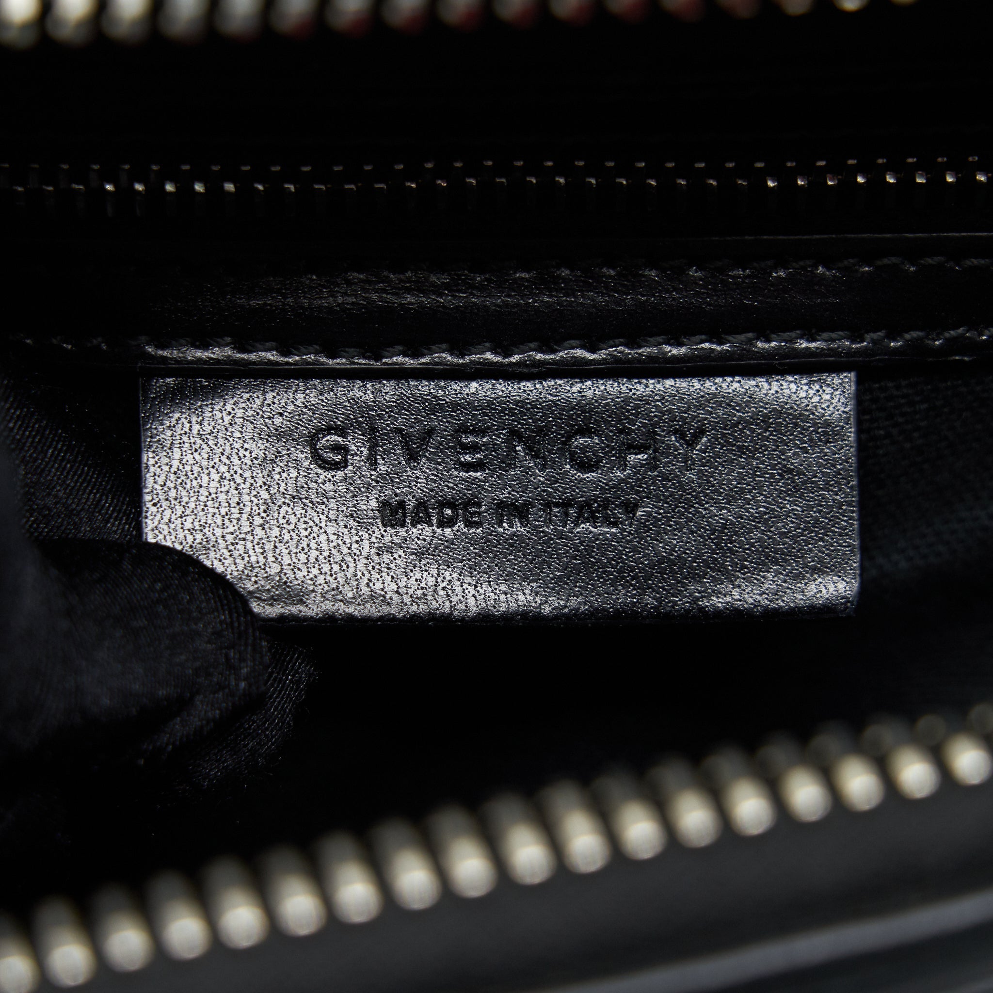 GIVENCHY ANTIGONA MEDIUM BLACK