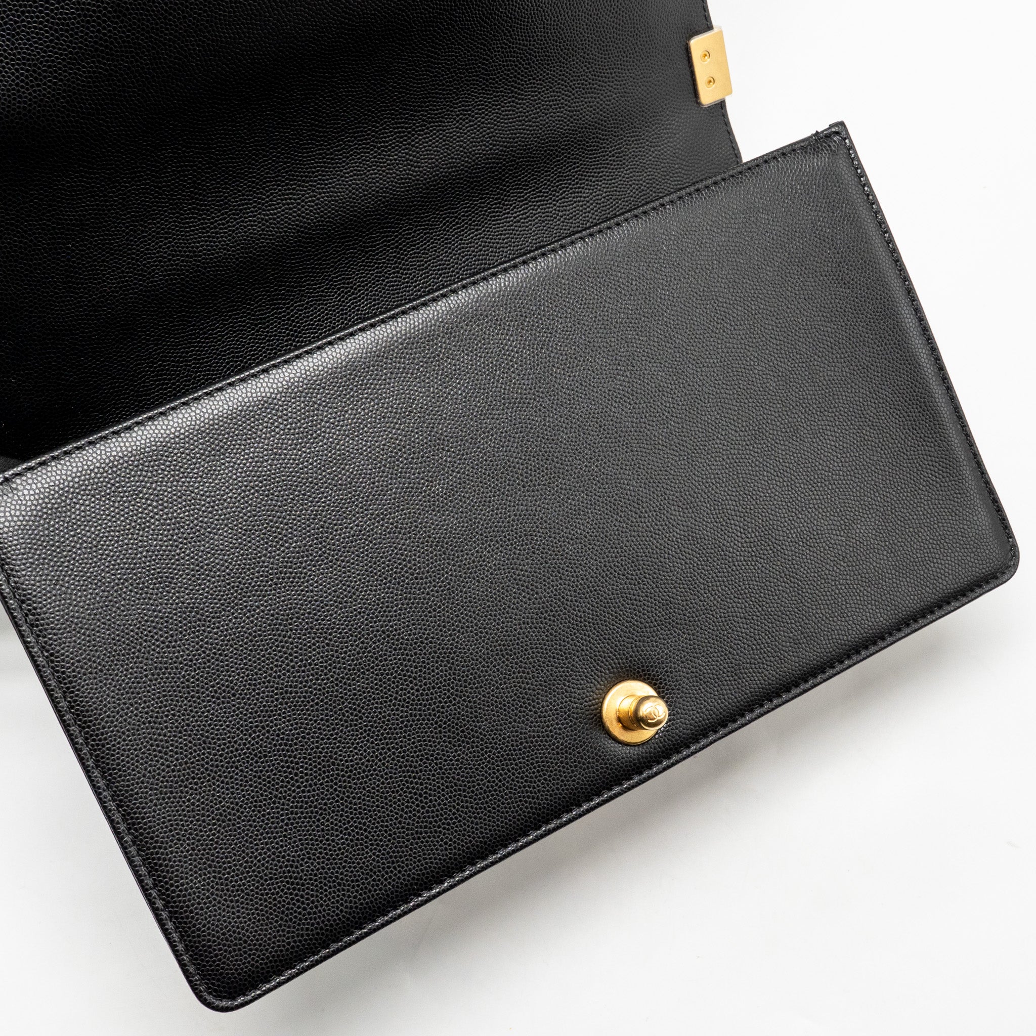CHANEL NEW MEDIUM BOY BAG CAVIAR BLACK GHW (MICROCHIP)