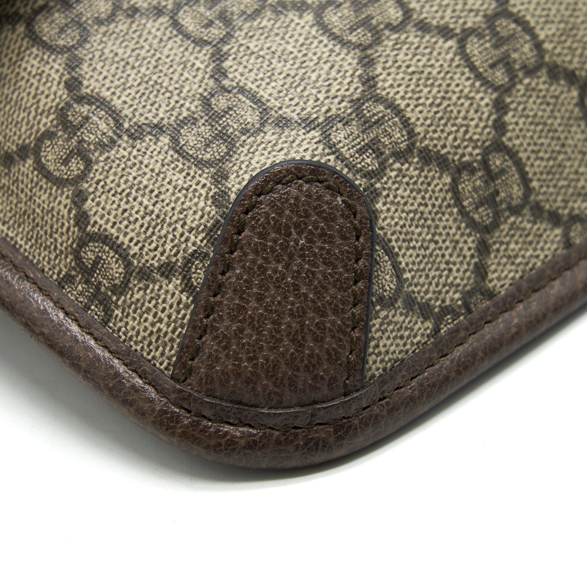 GUCCI GG SUPREME CANVAS BELT BAG