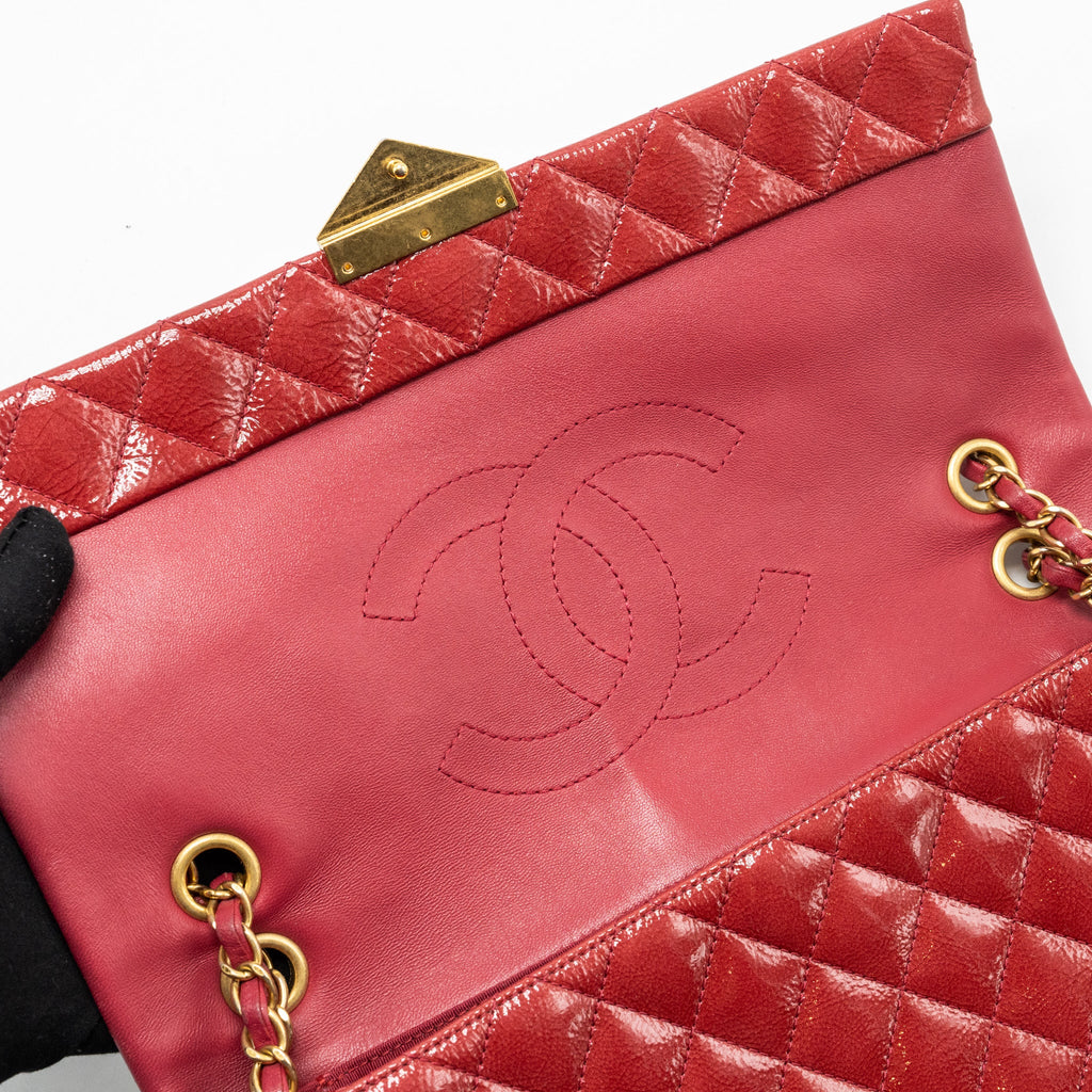 CHANEL SEASONAL FLAP BAG PATENT GOATSKIN/LAMBSKIN RED GHW