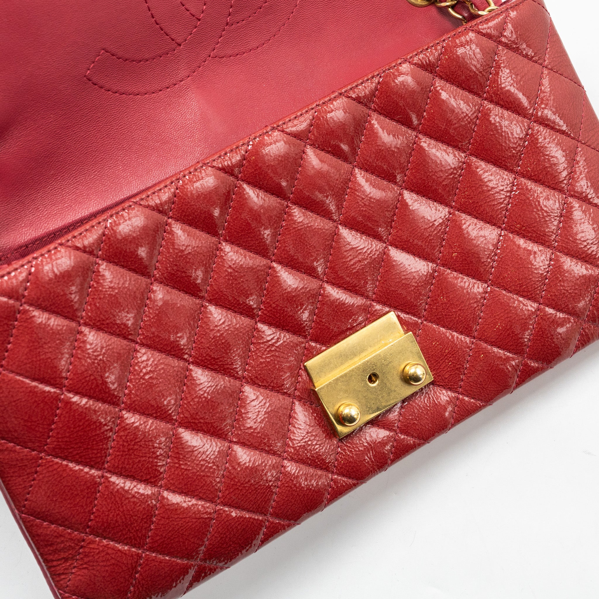 CHANEL SEASONAL FLAP BAG PATENT GOATSKIN/LAMBSKIN RED GHW