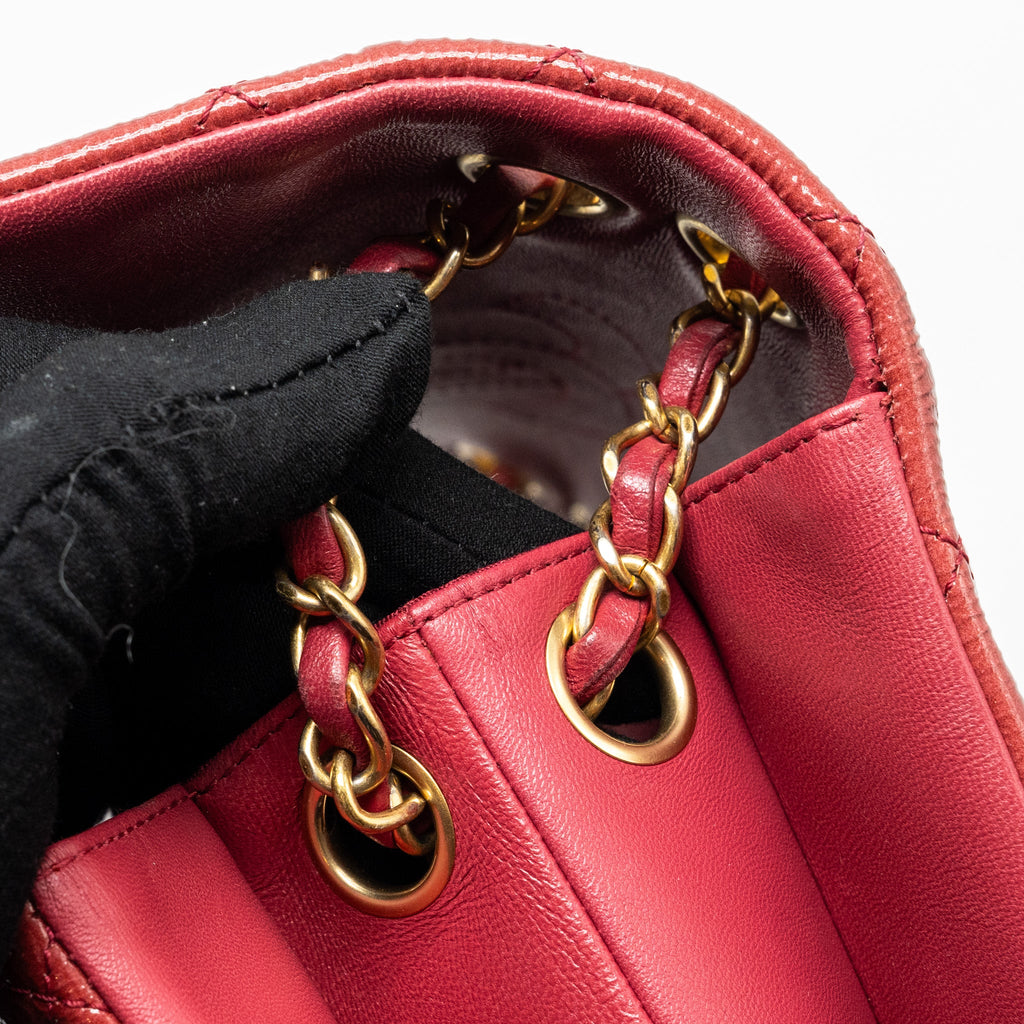 CHANEL SEASONAL FLAP BAG PATENT GOATSKIN/LAMBSKIN RED GHW
