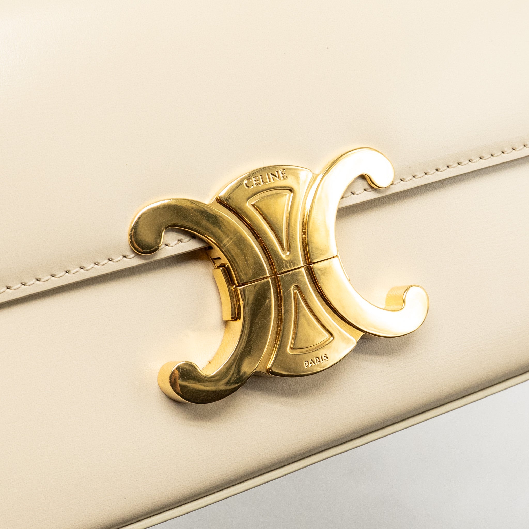 CELINE TRIOMPHE SHOUDER BAG SHINY CALFSKIN IVORY GHW