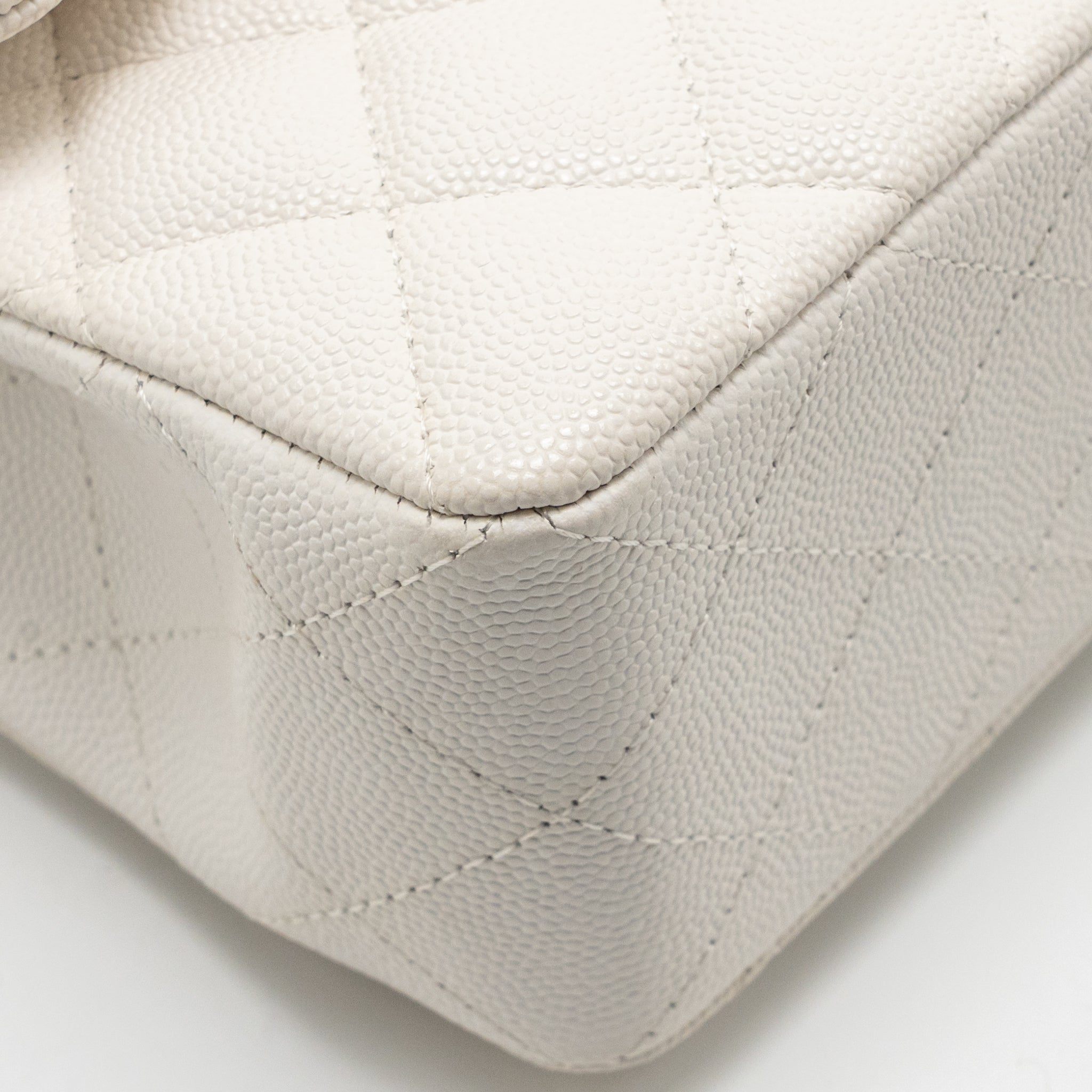 CHANEL SMALL CLASSIC DOUBLE FLAP BAG CAVIAR WHITE LGHW (MICROCHIP)