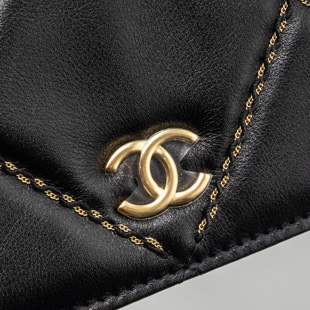 CHANEL QUILTED WALLET ON CHAIN SHINY CALFSKIN BLACK GHW (MICROCHIP)