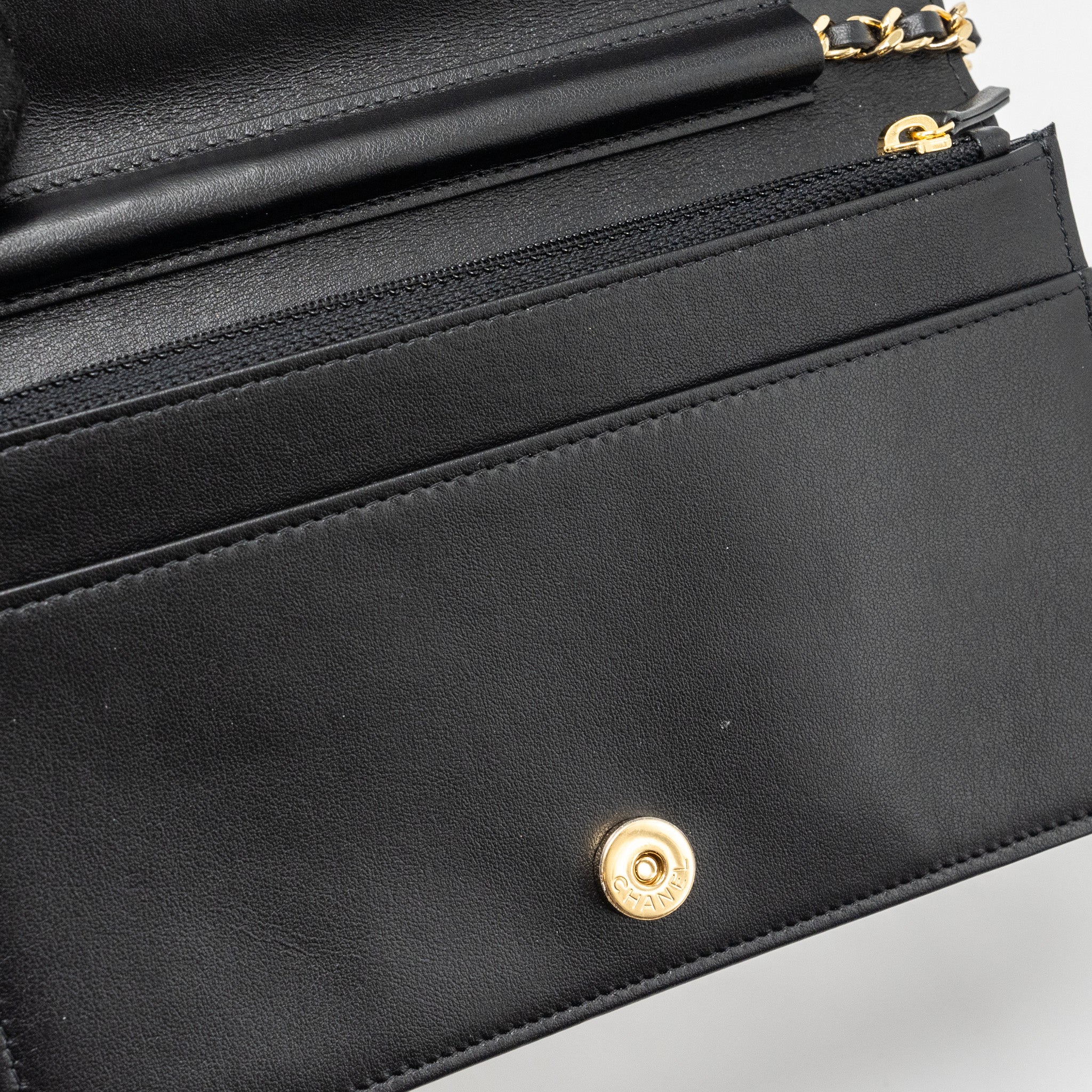 CHANEL QUILTED WALLET ON CHAIN SHINY CALFSKIN BLACK GHW (MICROCHIP)